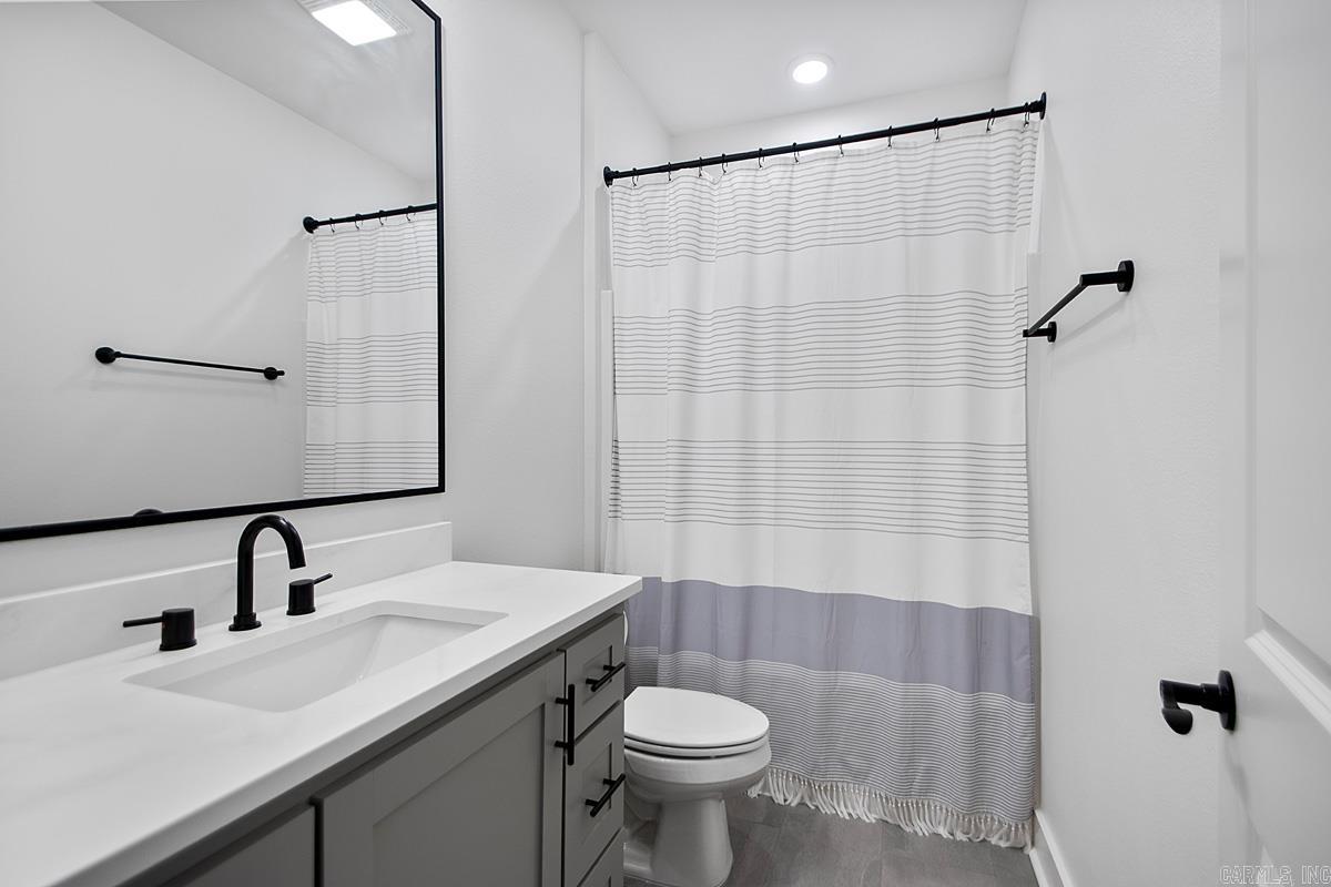 MIDTOWN BRYANT - Residential