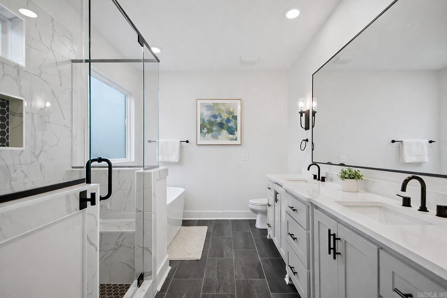 MIDTOWN BRYANT - Residential