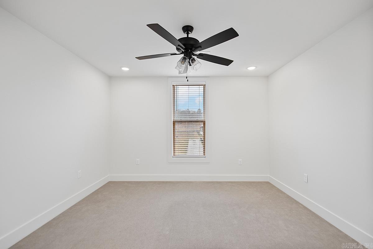 MIDTOWN BRYANT - Residential