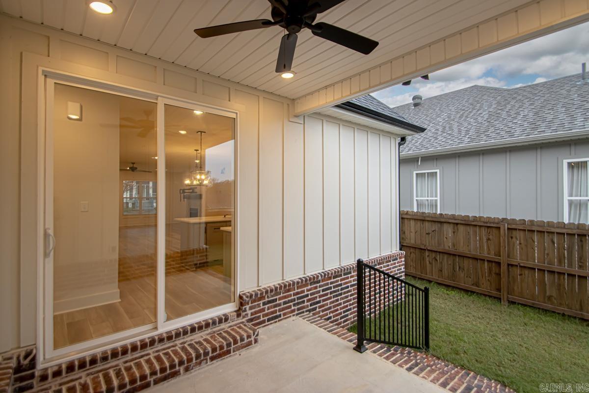 MIDTOWN BRYANT - Residential