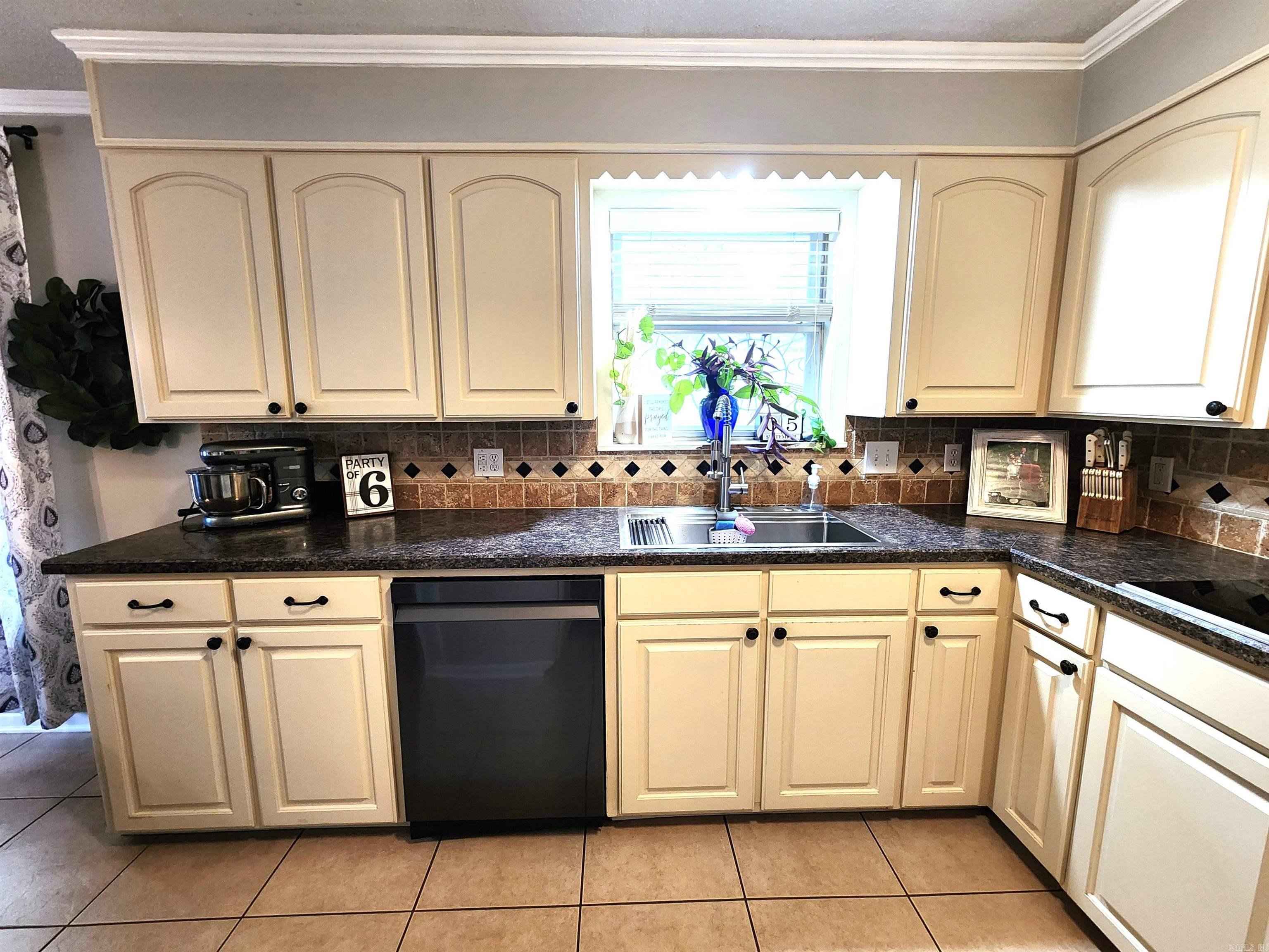 Thompson Heights 5th - Residential