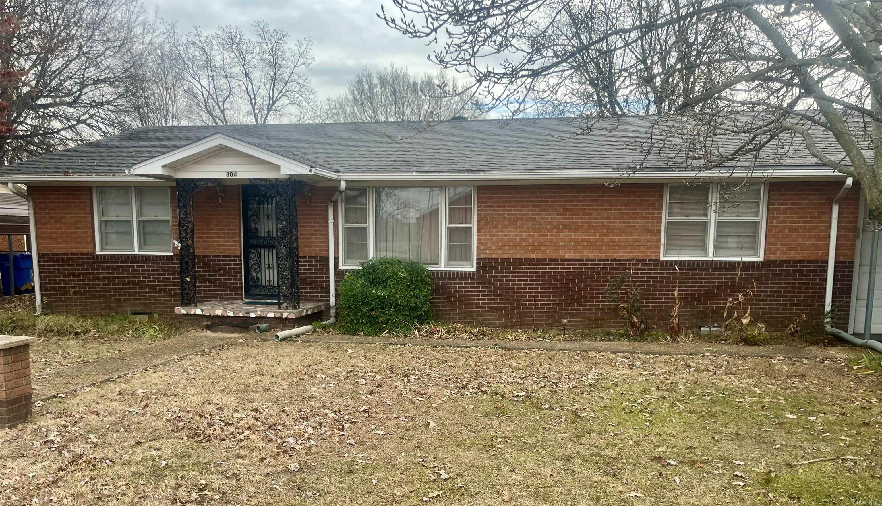 Nice, brick home with fenced yard. 3 bedrooms 2 bath, large living area. NO SELLER PROPERTY DISCLOSURE AVAILABLE