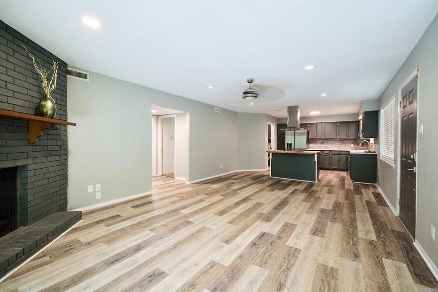 Discover a nicely remodeled 2-bedroom, 2-bathroom condo offering 1,268 sqft  just minutes from Historic Downtown Hot Springs. Thoughtfully updated with new flooring, fresh paint, contemporary fixtures, and an open concept living space   Key Features:  Bright, open layout with a seamless flow between the living area and kitchen  Woodburning fireplace  2 spacious bedrooms, each with its own full bath—ideal for guests or a private suite  Stylish finishes including new cabinets and stainless-steel appliances   Private balcony or patio perfect for morning coffee or evening wind-down  Community swimming pool   Location Highlights:  Located minutes from Bathhouse Row on Central Avenue—an iconic stretch known for historic thermal baths, galleries, shops, restaurants, bars, theaters, and museums.  Near essential services including hospitals and clinics  Nestled within Hot Springs National Park—the only city entirely inside a national park—with access to natural thermal springs, scenic hikes, and and mountain tower views    Whether you're seeking a primary home, a low-maintenance lock-and-leave, or an income rental, this home puts the best of Hot Springs right at your doorsteps.