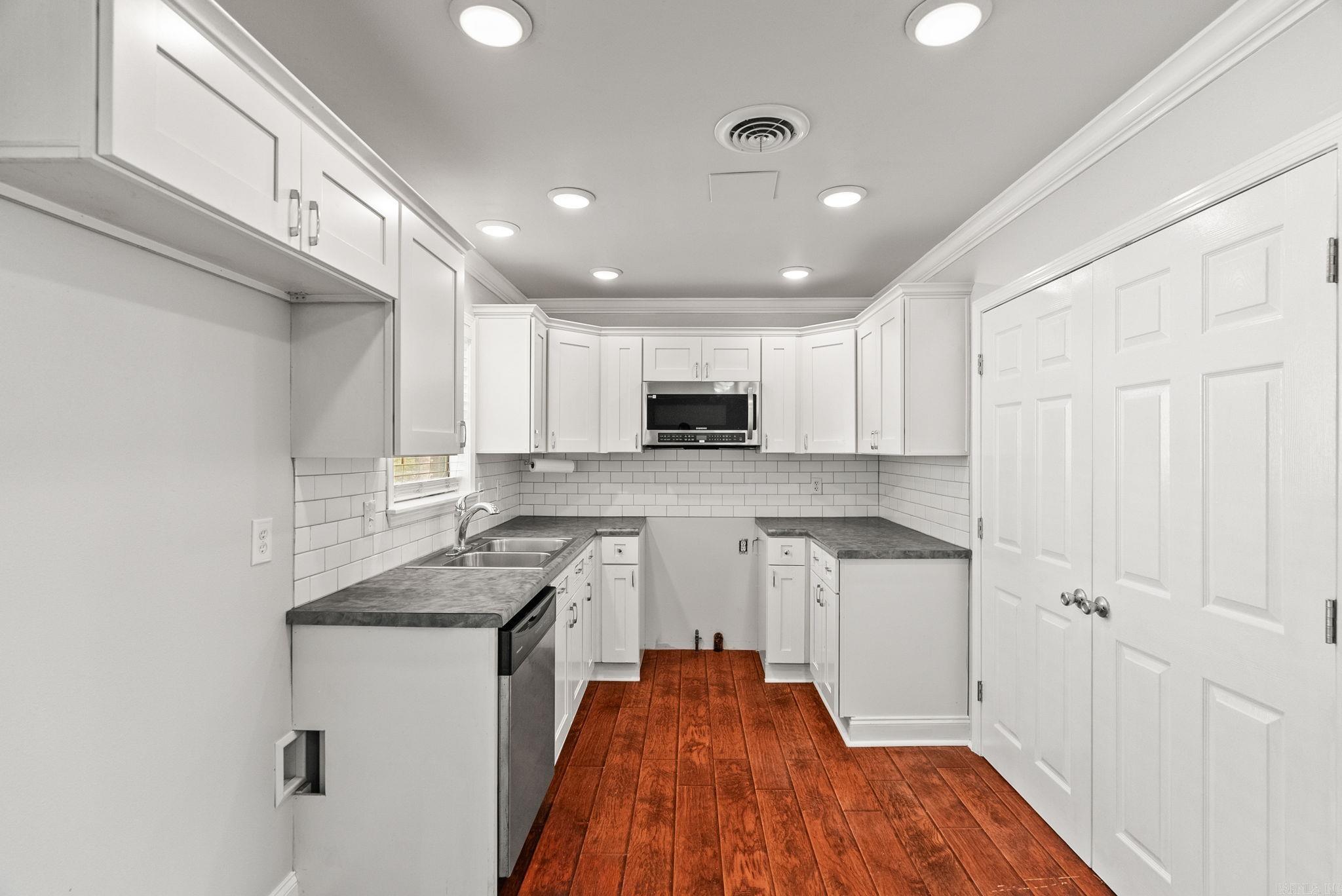 DELWOOD - Residential