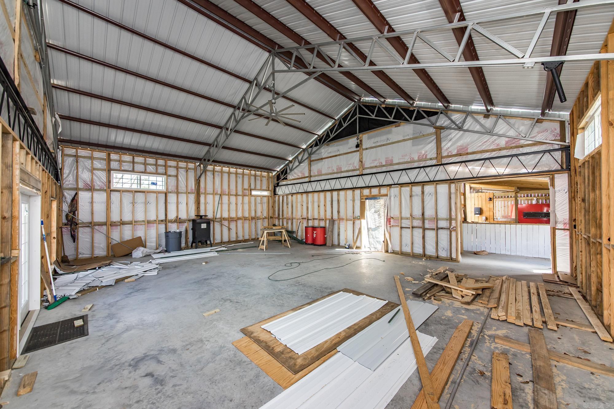 City of Clinton - Commercial Sale