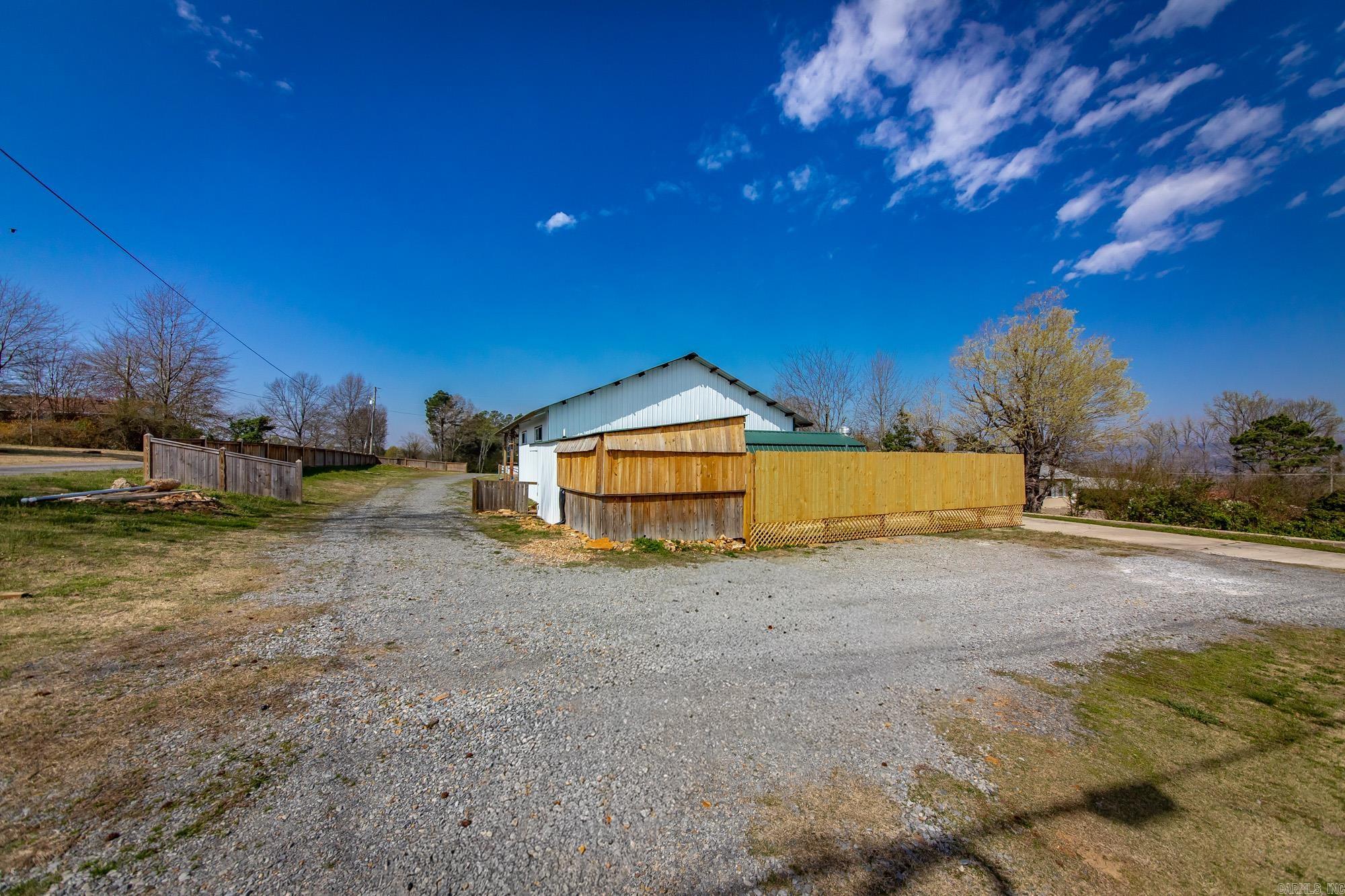 City of Clinton - Commercial Sale