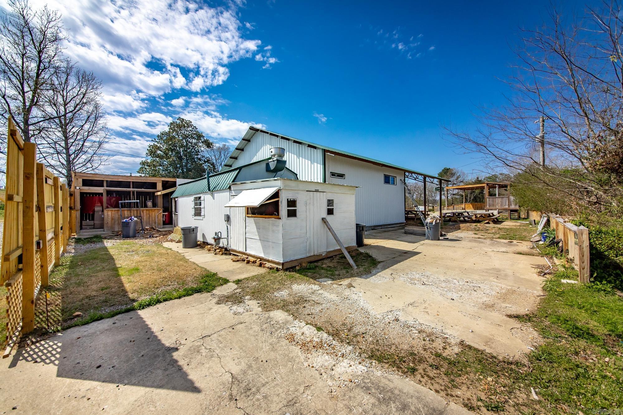 City of Clinton - Commercial Sale