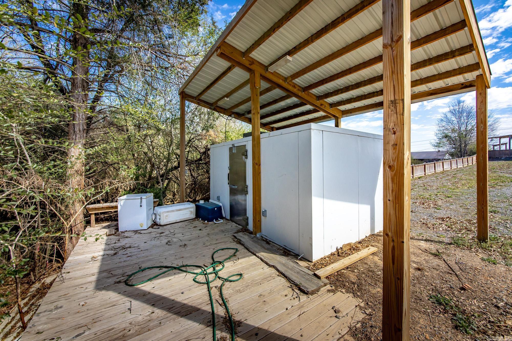 City of Clinton - Commercial Sale