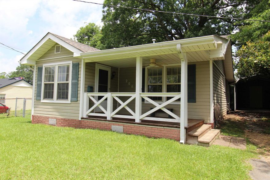 This 2 bed, 1 bath is eligible for a 0% down loan. Solid starter home or a rental. Clean and move-in ready. Newer windows, roof is 2 years old. Sizeable laundry room, wired carport with storage room, and a chain link fenced in back yard. City sewer and in town close to everything. Call us today to check it out!!