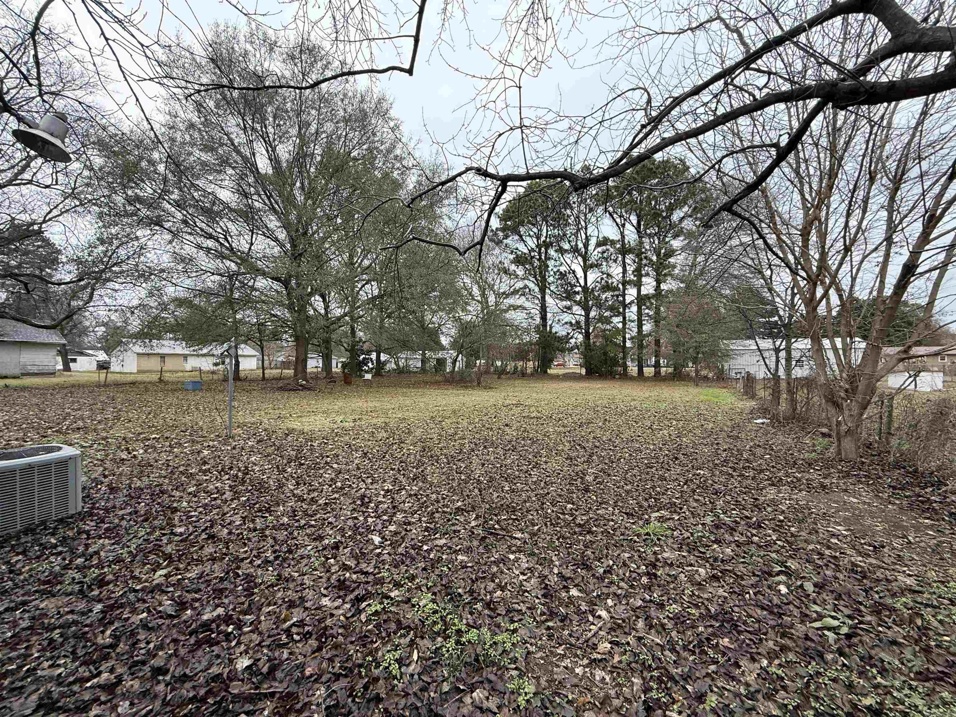 REPLAT E1/2 LOT 5 COBB & LEE - Residential