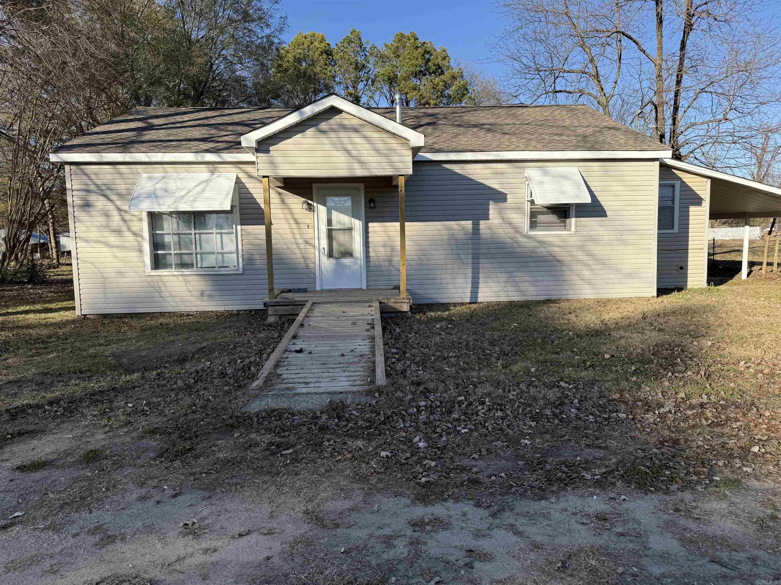 REPLAT E1/2 LOT 5 COBB & LEE - Residential