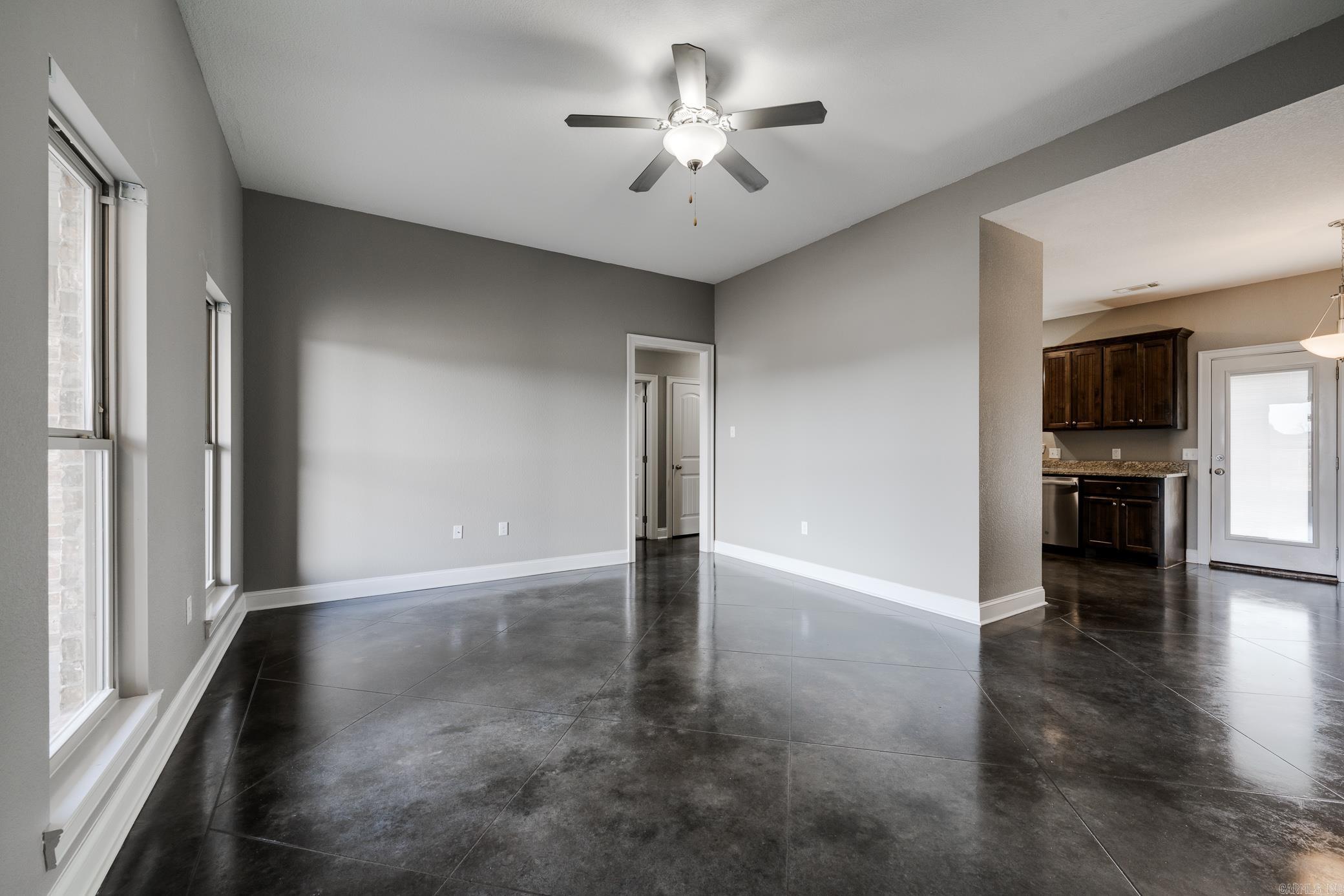 SPRING VALLEY - Residential