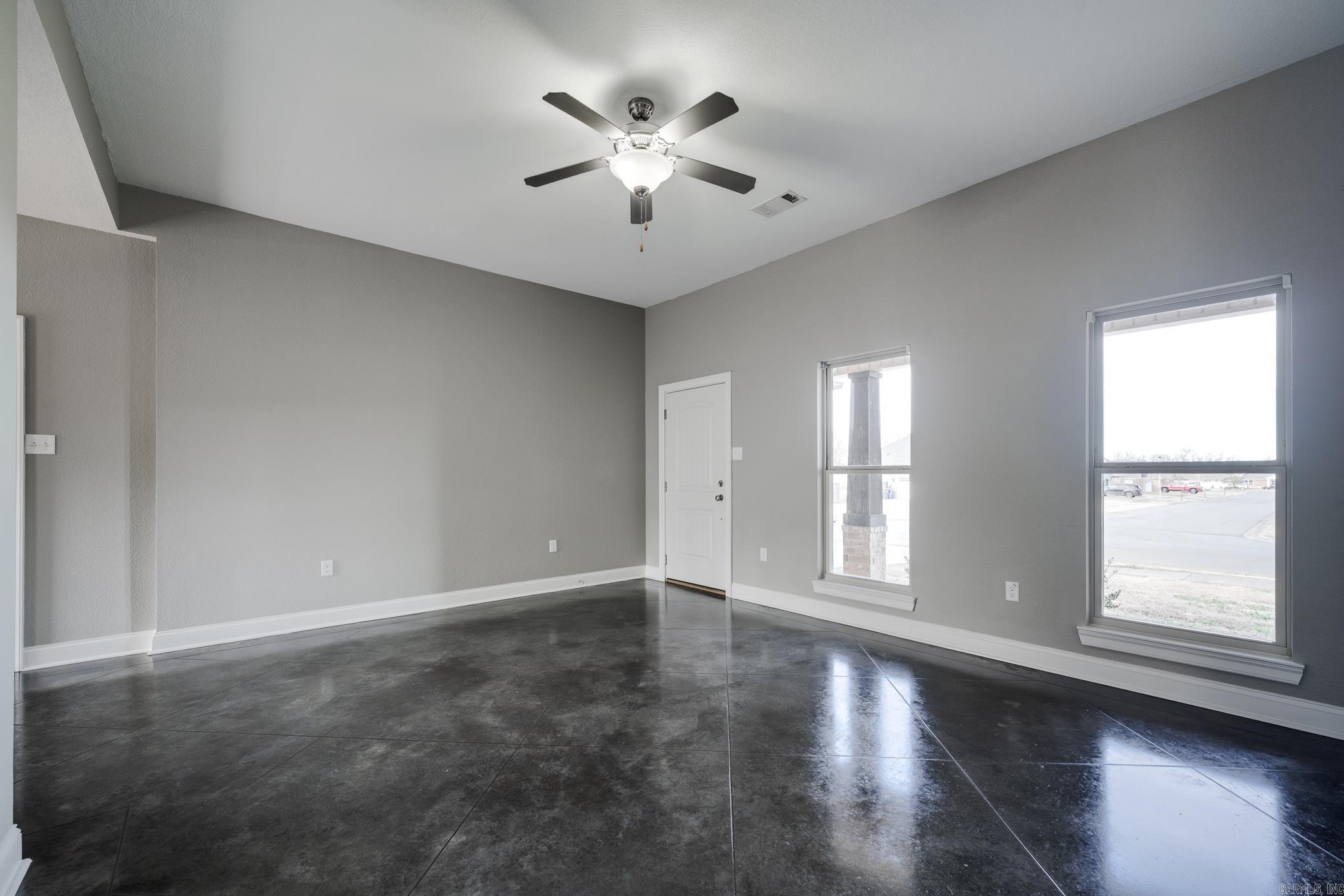 SPRING VALLEY - Residential