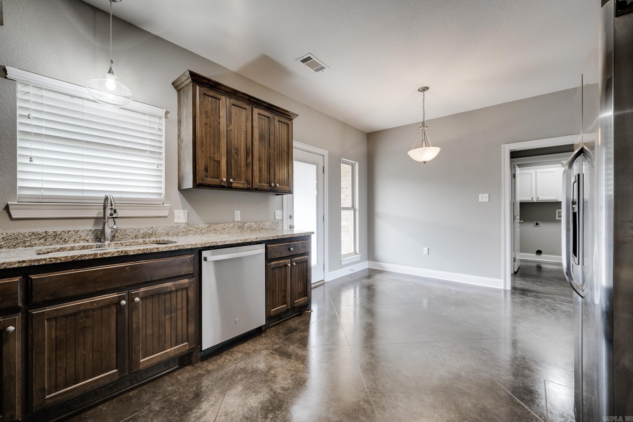 SPRING VALLEY - Residential