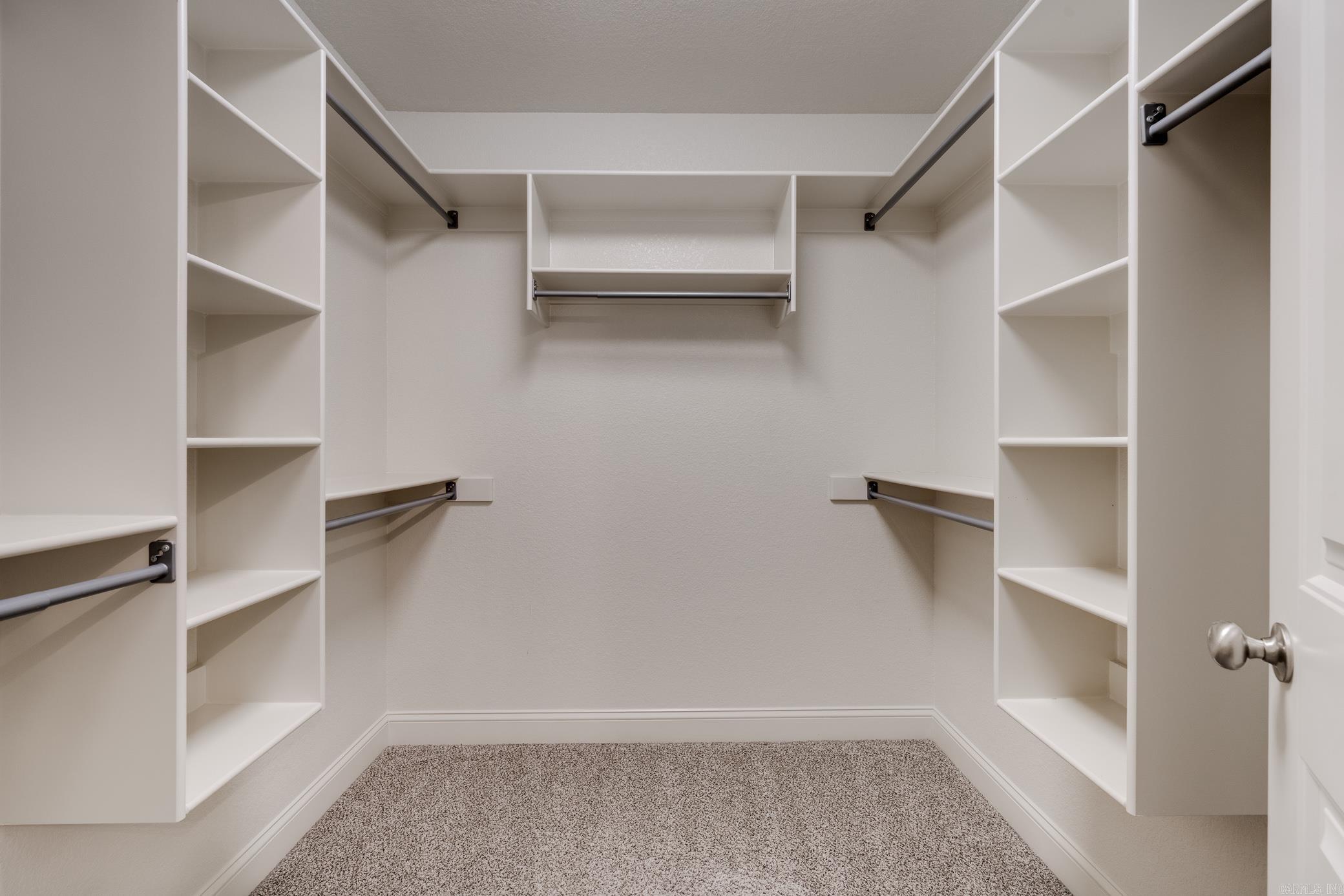 SPRING VALLEY - Residential