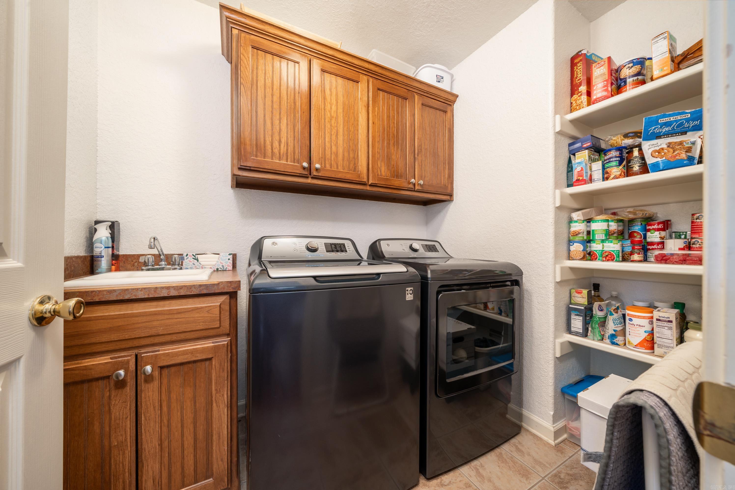 WOODLANDS EDGE - Residential