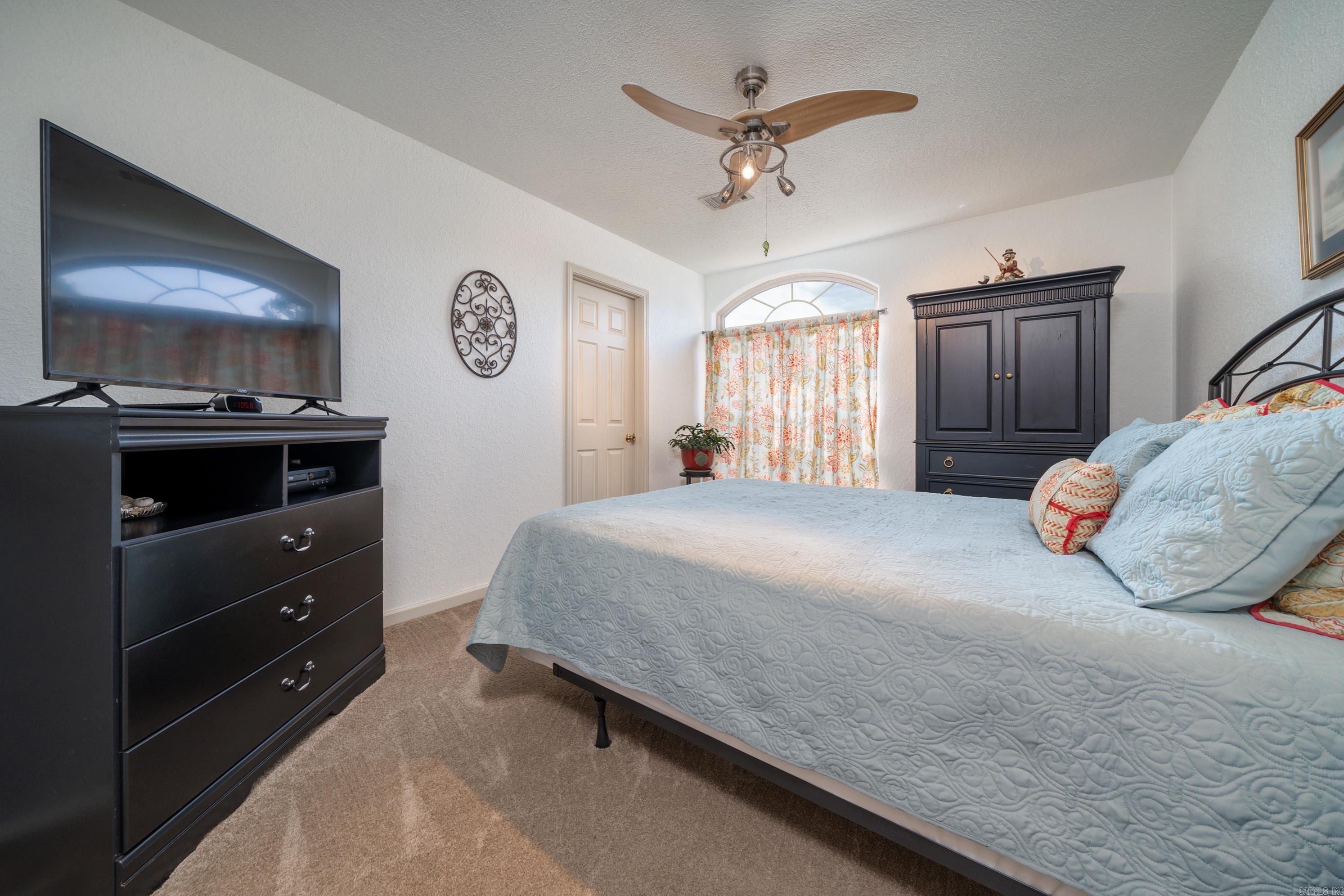 WOODLANDS EDGE - Residential