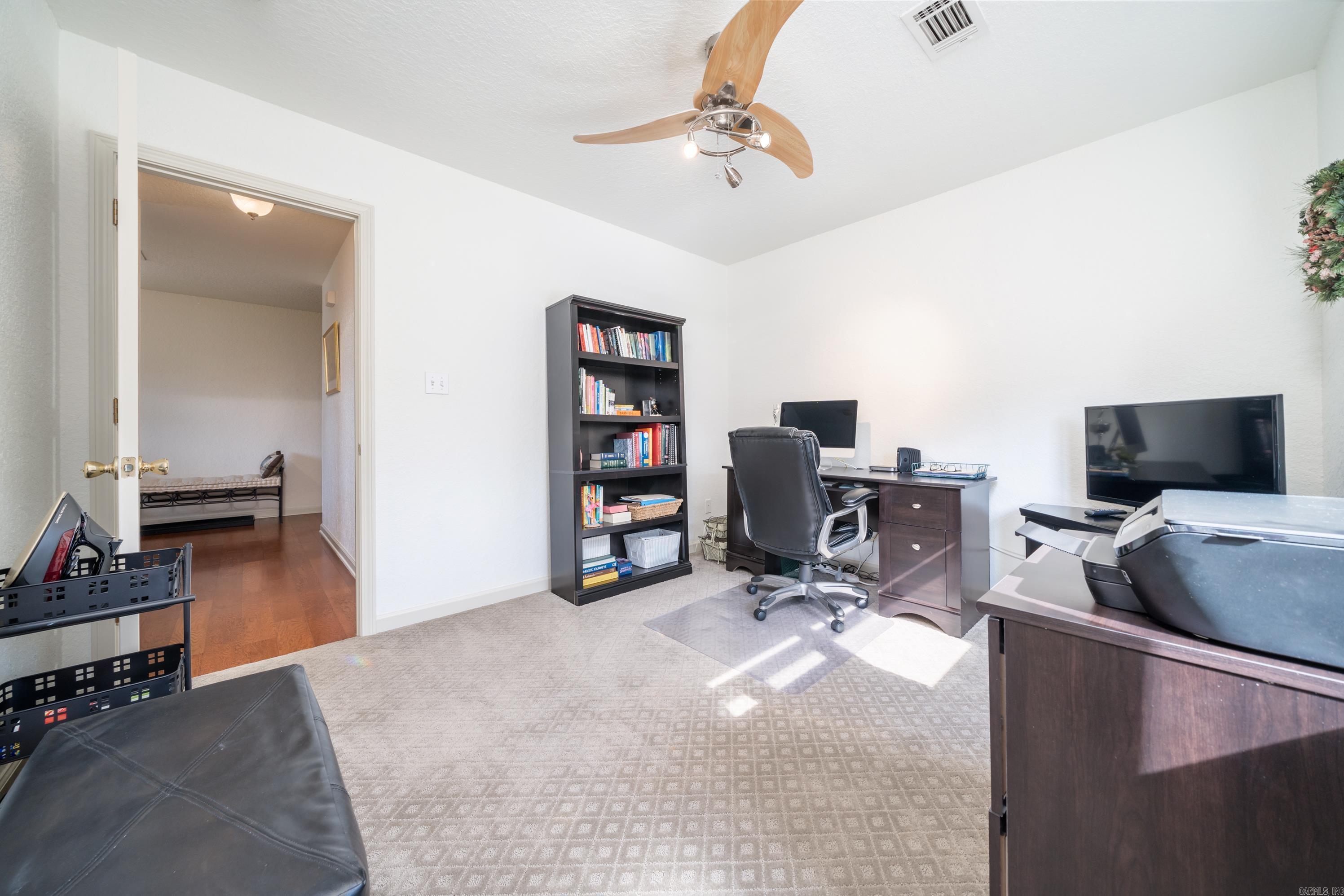 WOODLANDS EDGE - Residential