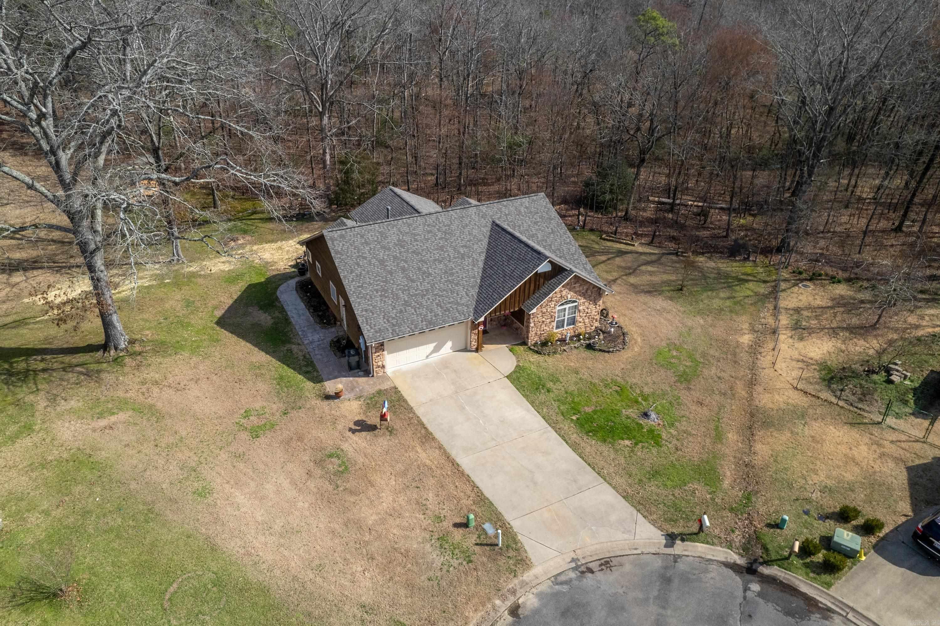 WOODLANDS EDGE - Residential