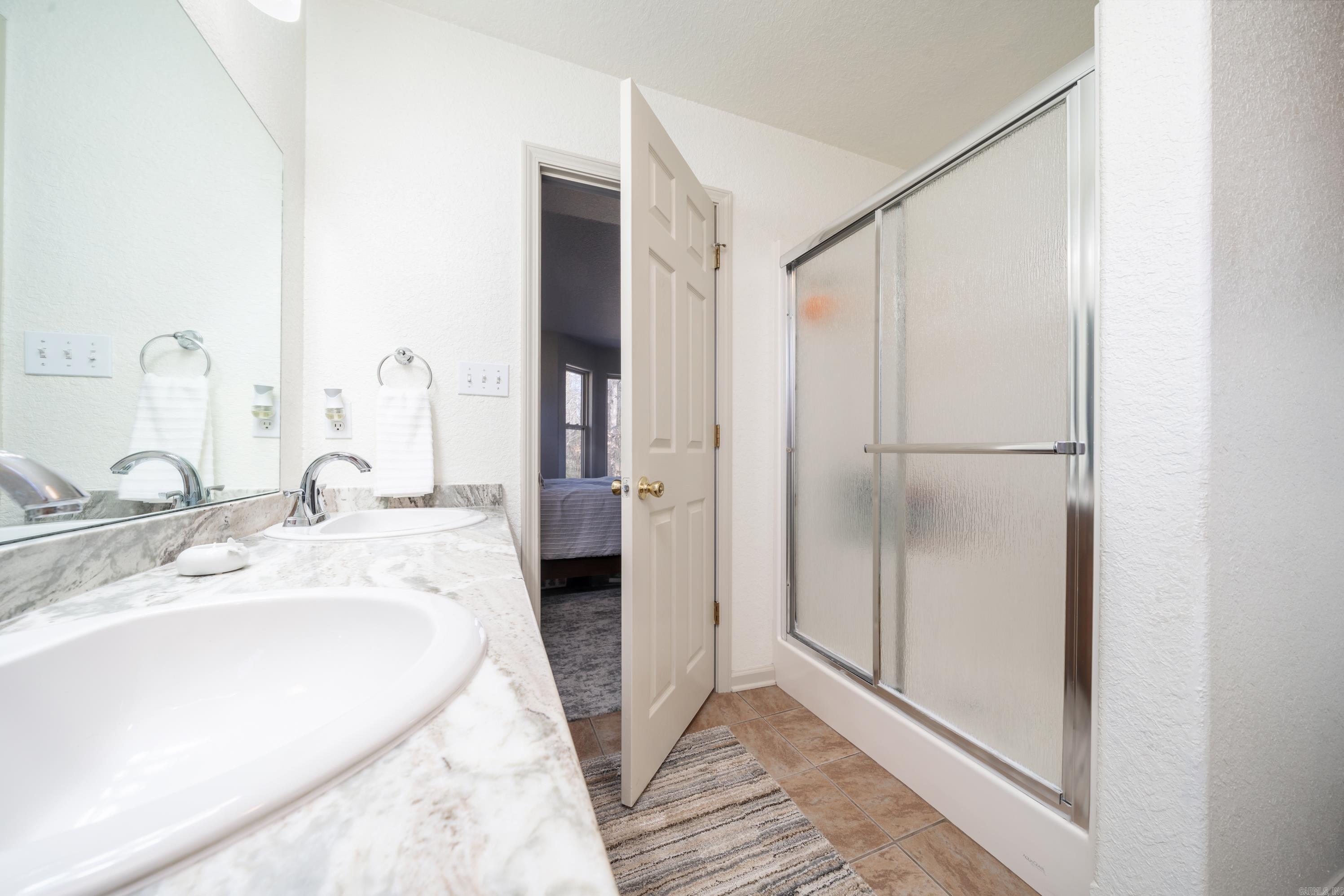 WOODLANDS EDGE - Residential