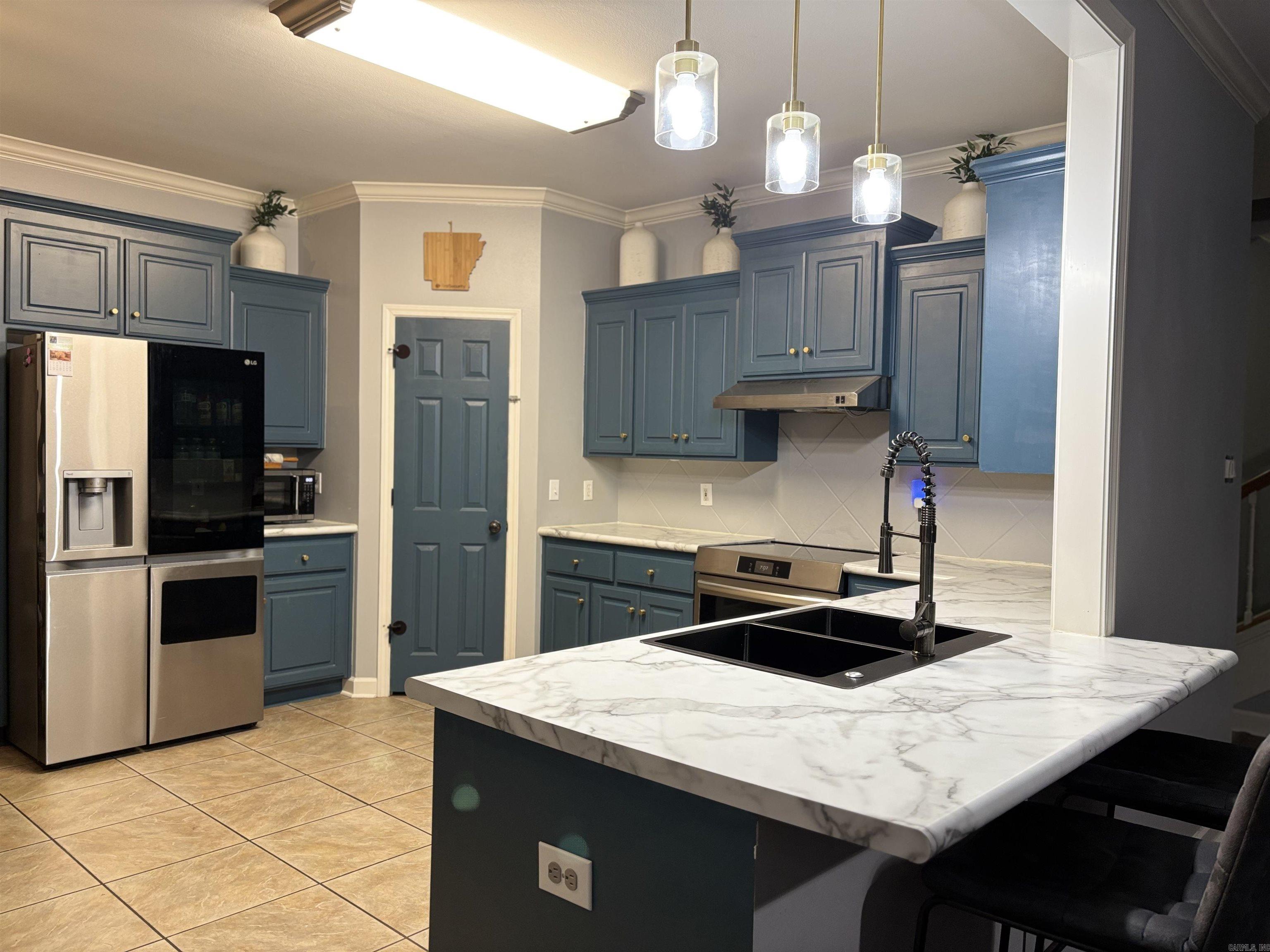 EDGEWATER ADDN - Residential