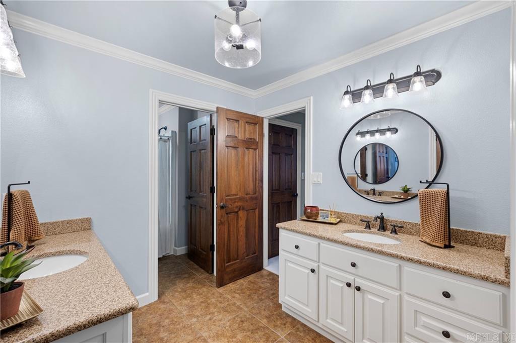 CLIFF & STREAM - Residential