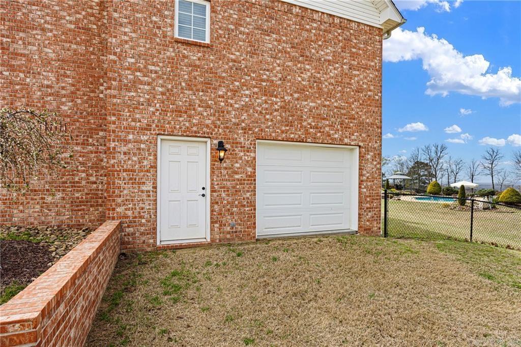 CLIFF & STREAM - Residential