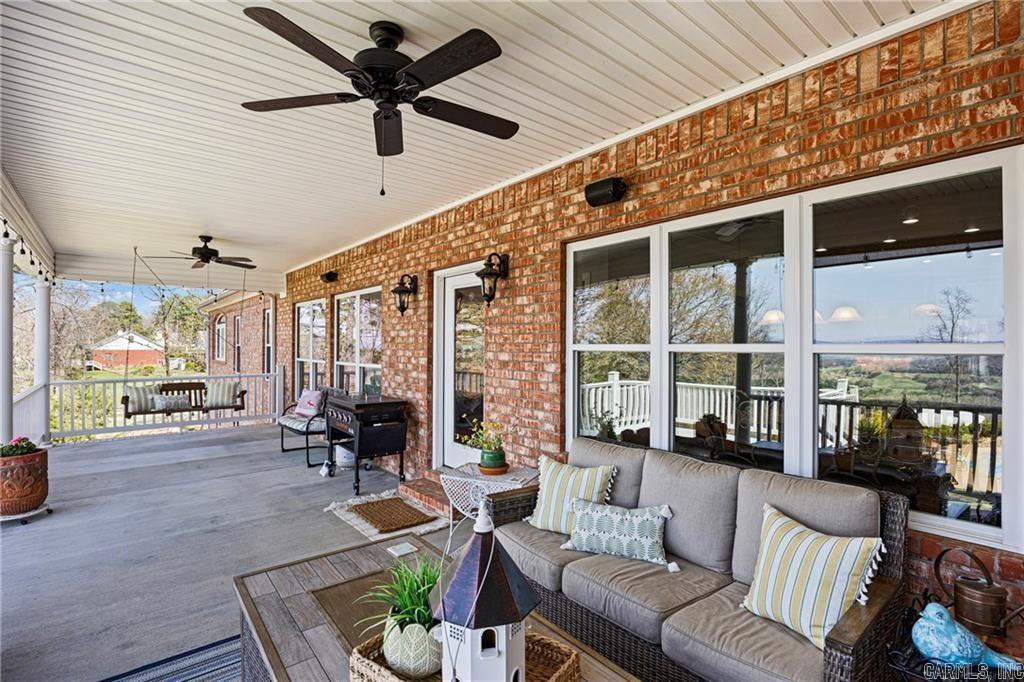 CLIFF & STREAM - Residential