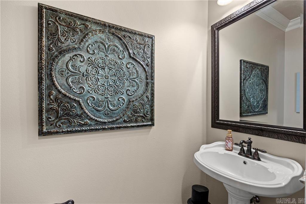 CLIFF & STREAM - Residential