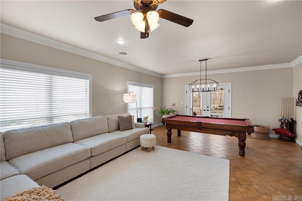 CLIFF & STREAM - Residential