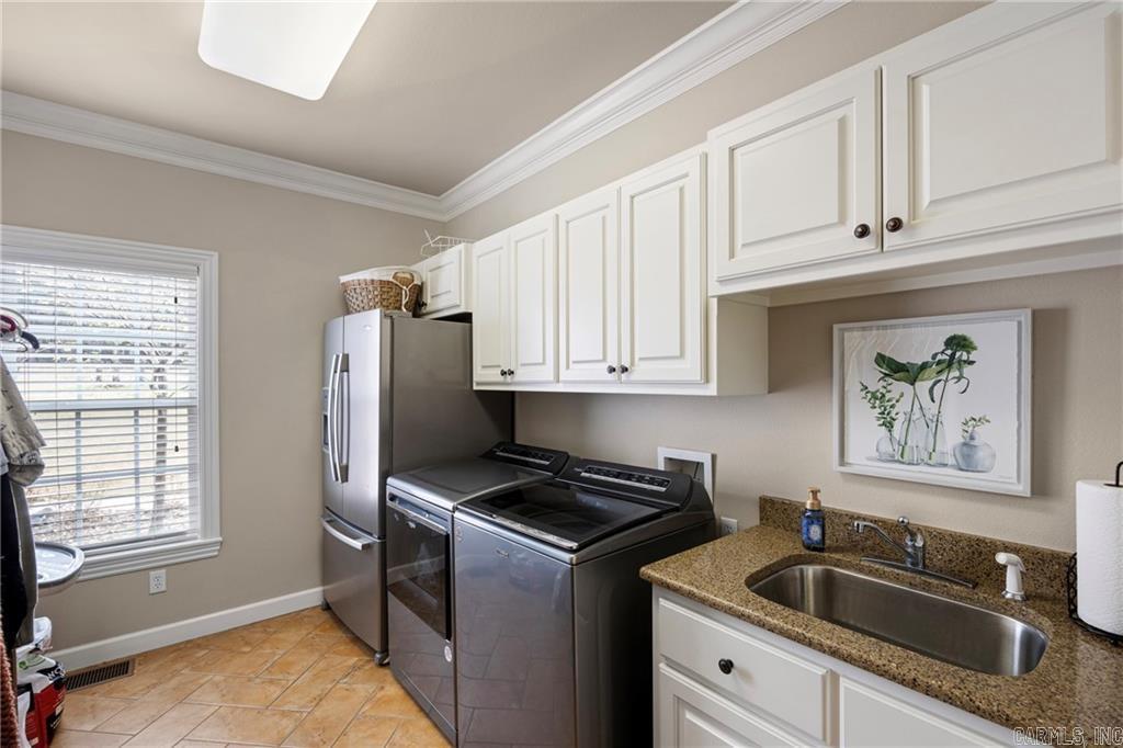 CLIFF & STREAM - Residential