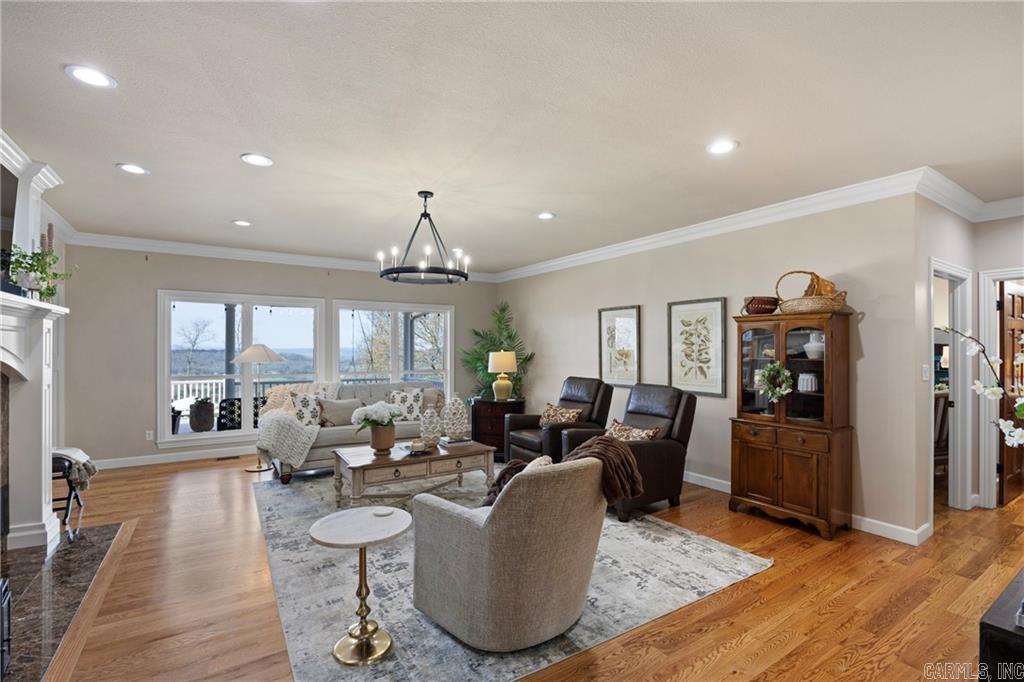 CLIFF & STREAM - Residential