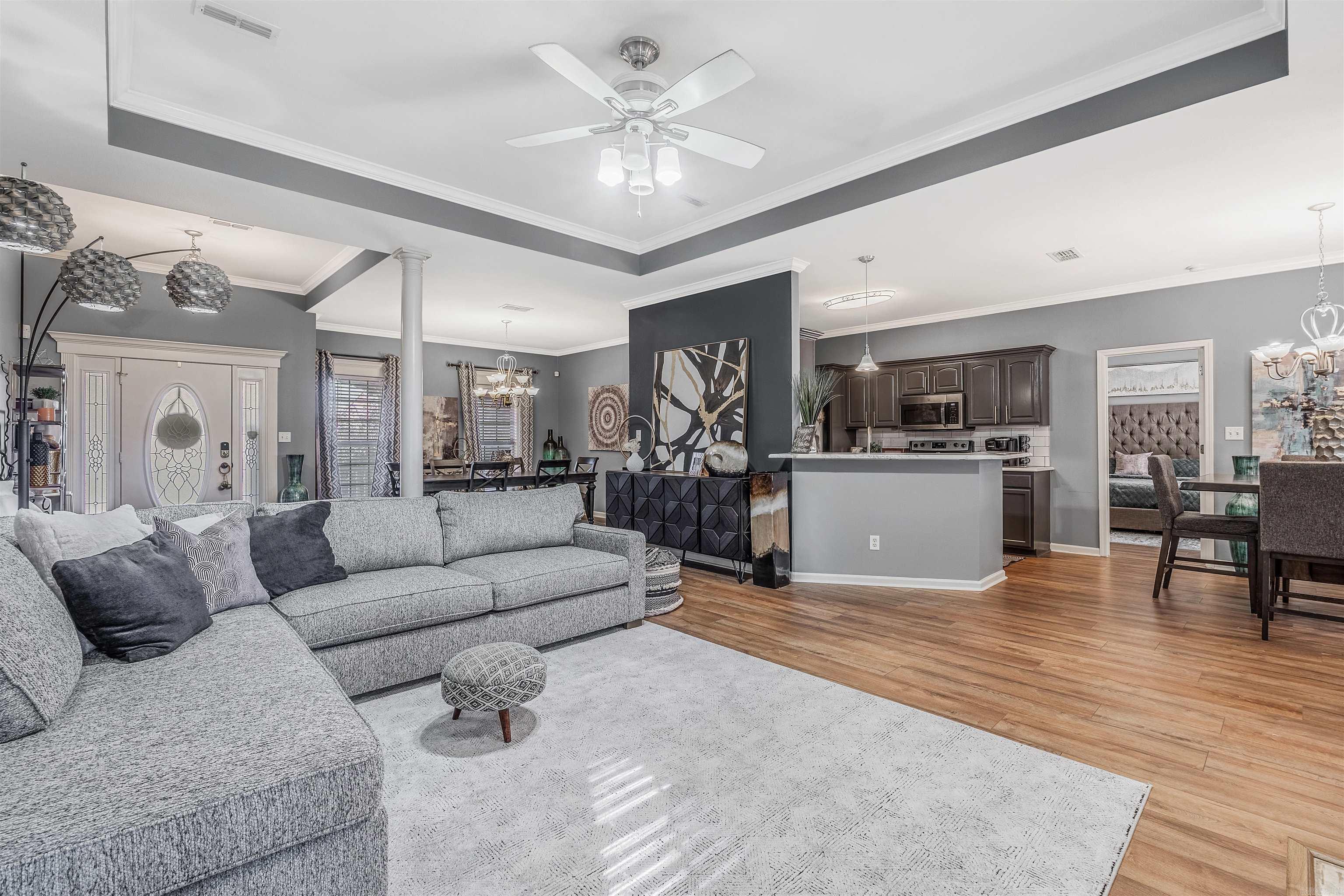 CAPITOL LAKES ESTATES - Residential