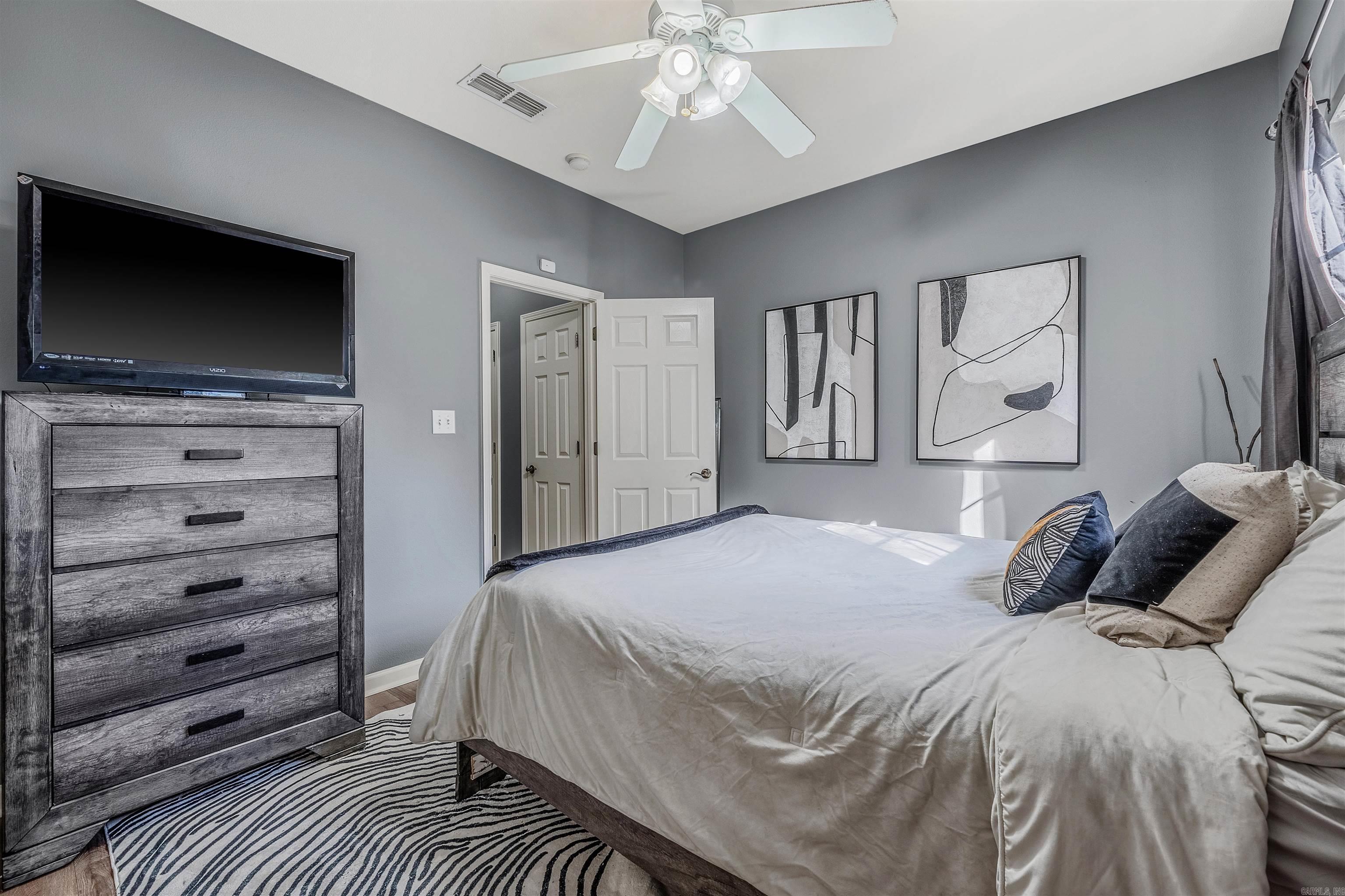 CAPITOL LAKES ESTATES - Residential