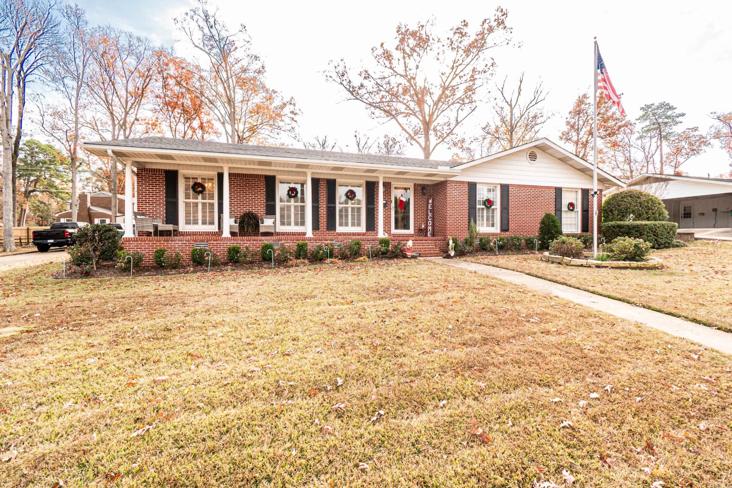 THOMPSON HEIGHTS 4TH S-D - Residential