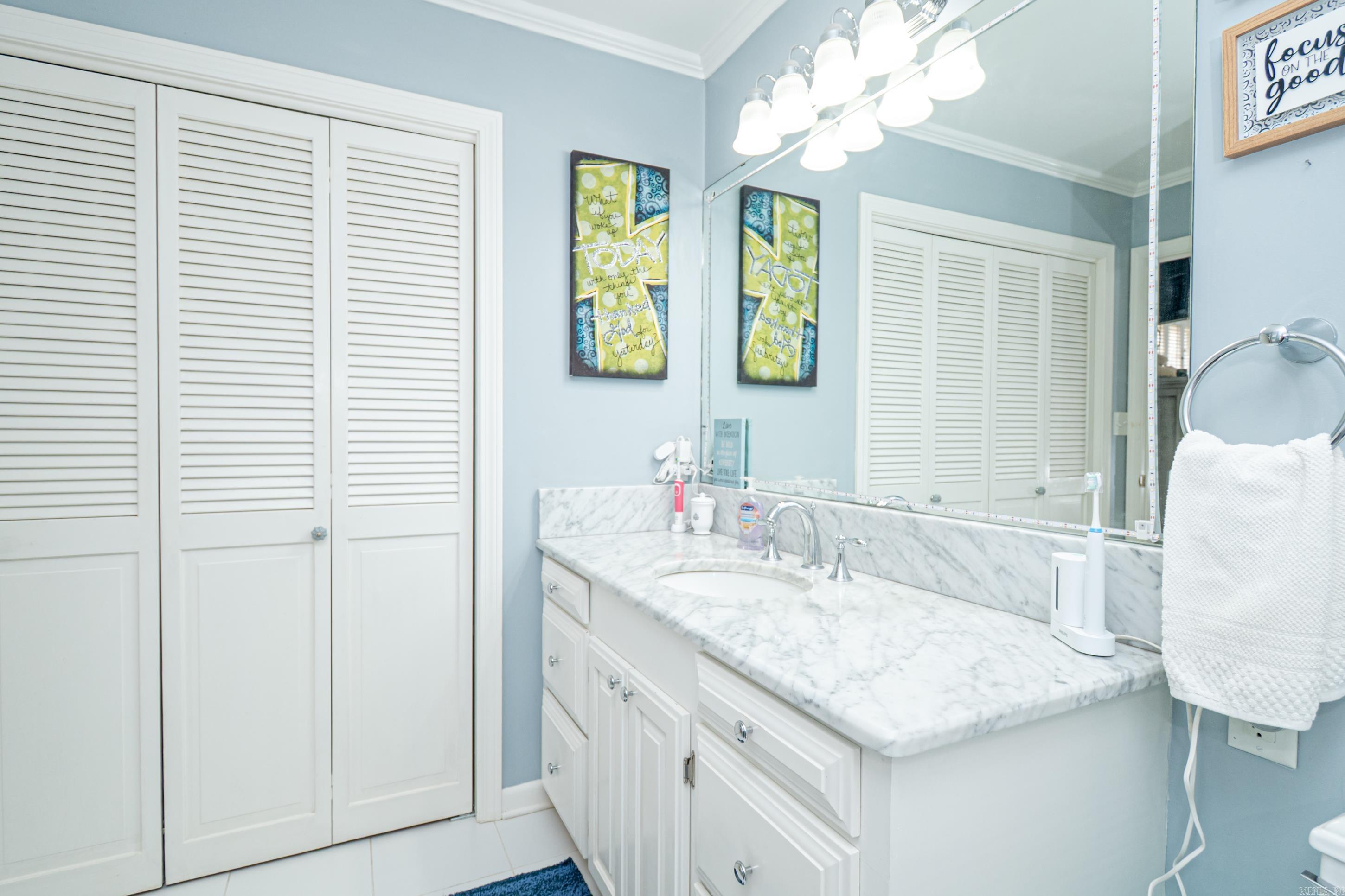 THOMPSON HEIGHTS 4TH S-D - Residential