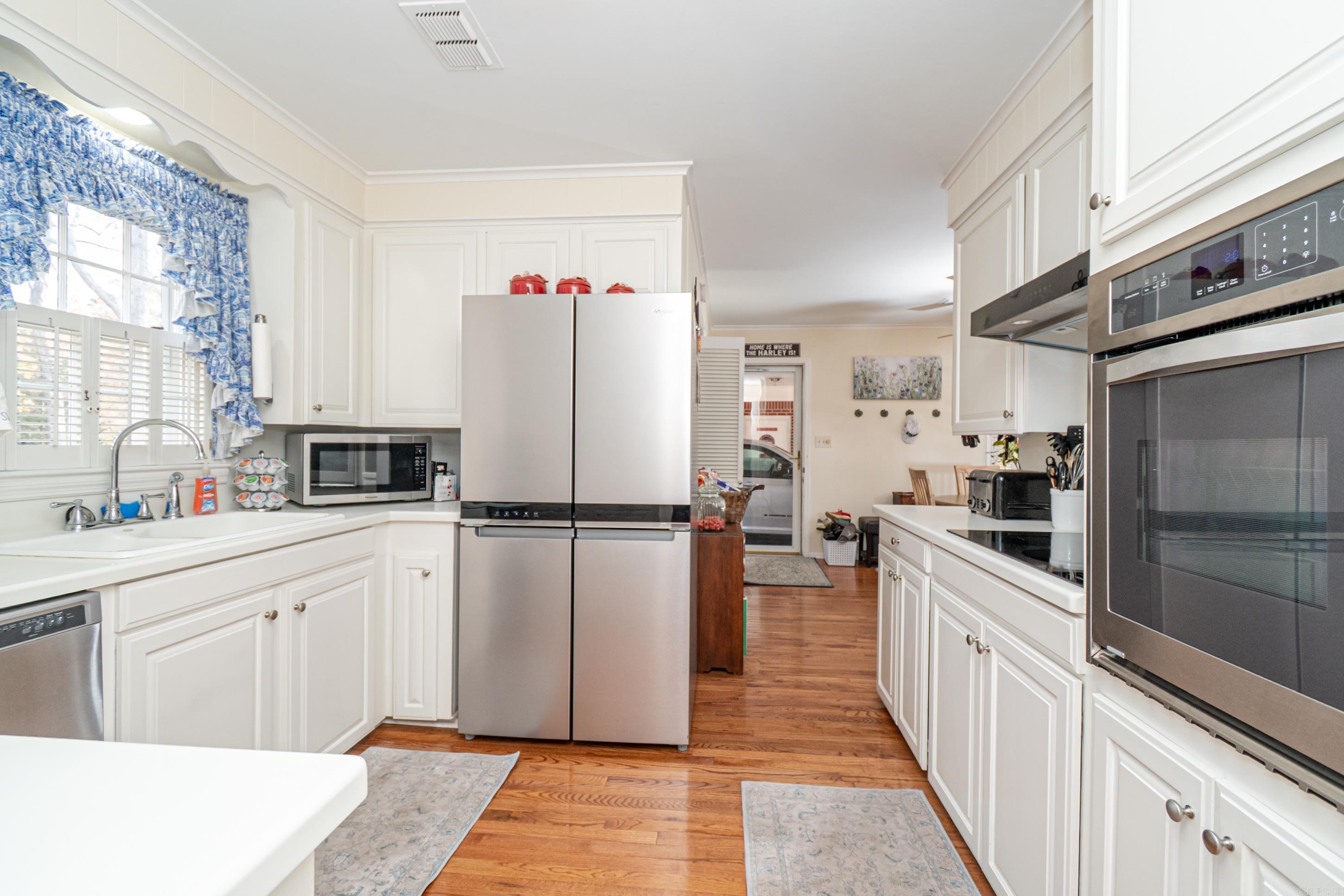 THOMPSON HEIGHTS 4TH S-D - Residential