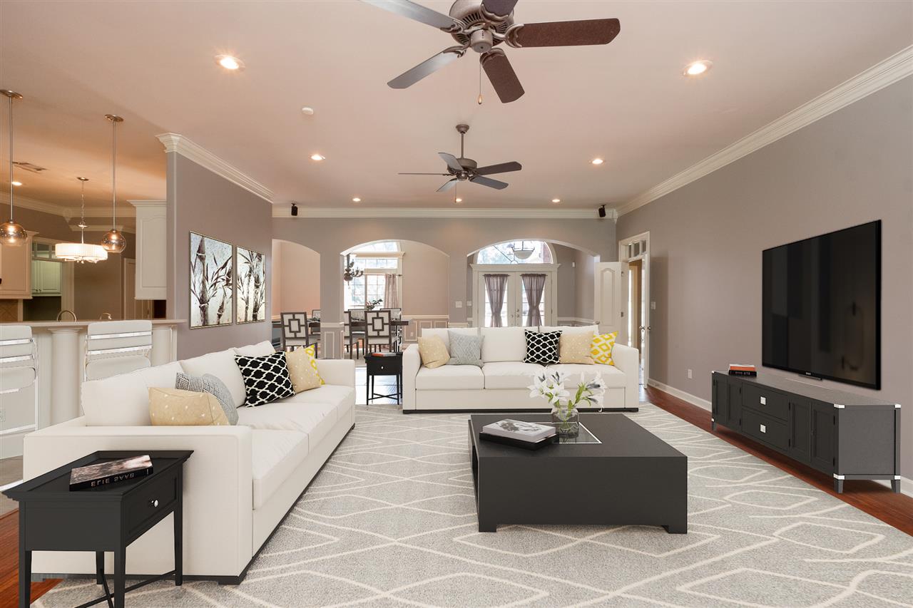 COUNTRY CLUB OF ARK THE - Residential