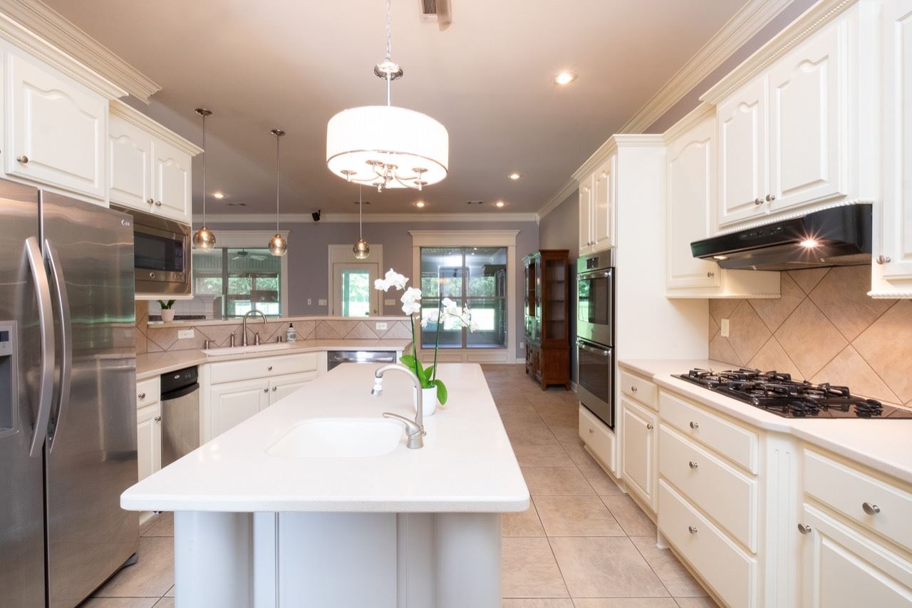 COUNTRY CLUB OF ARK THE - Residential