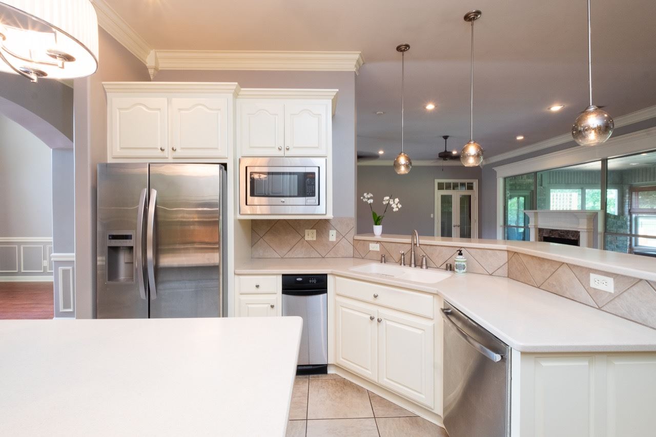 COUNTRY CLUB OF ARK THE - Residential