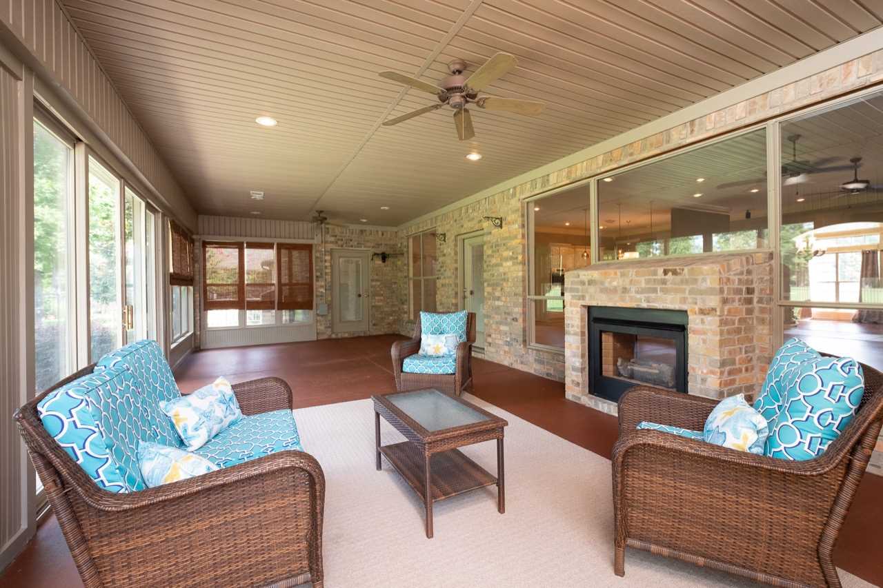 COUNTRY CLUB OF ARK THE - Residential