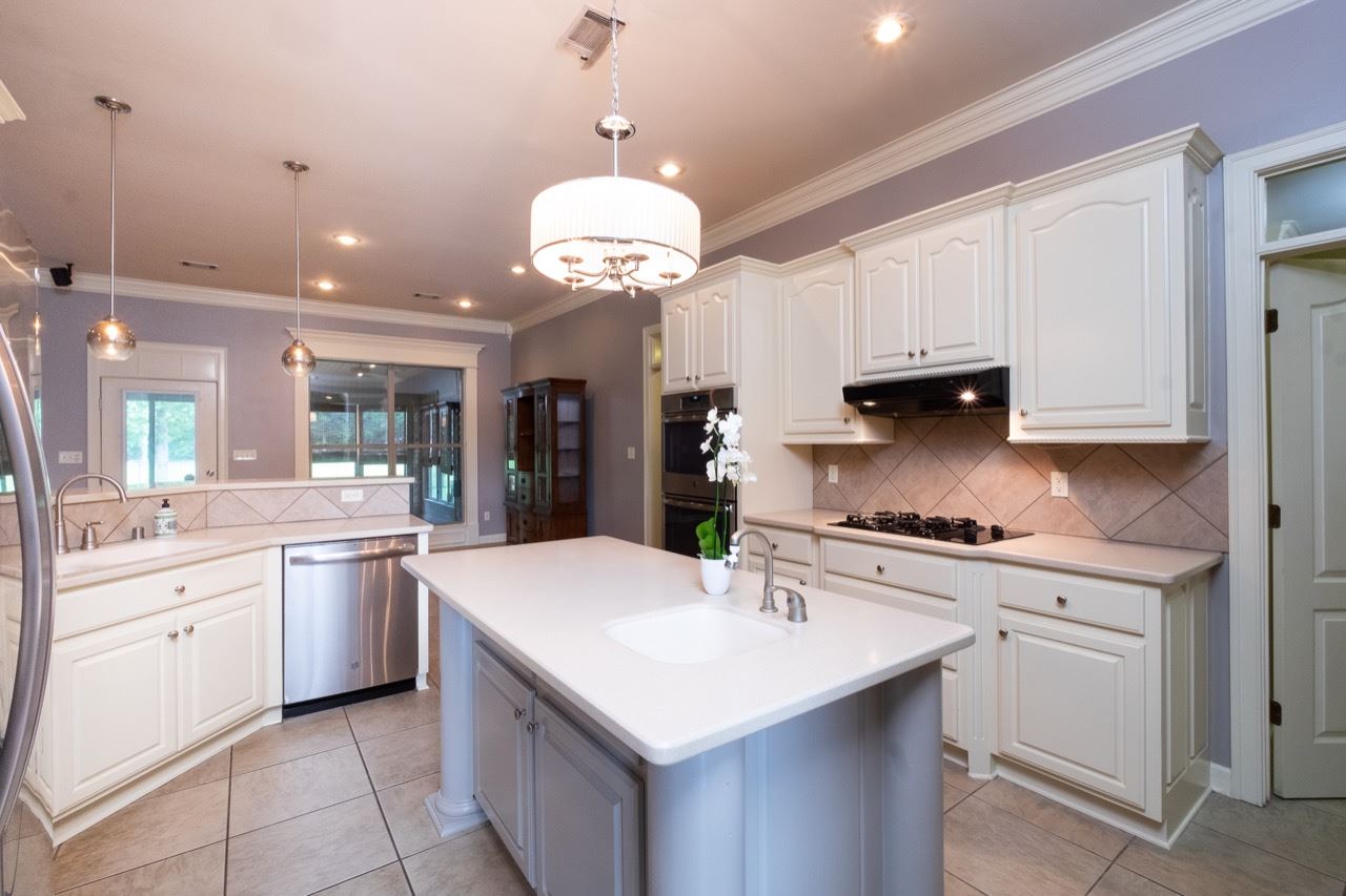 COUNTRY CLUB OF ARK THE - Residential