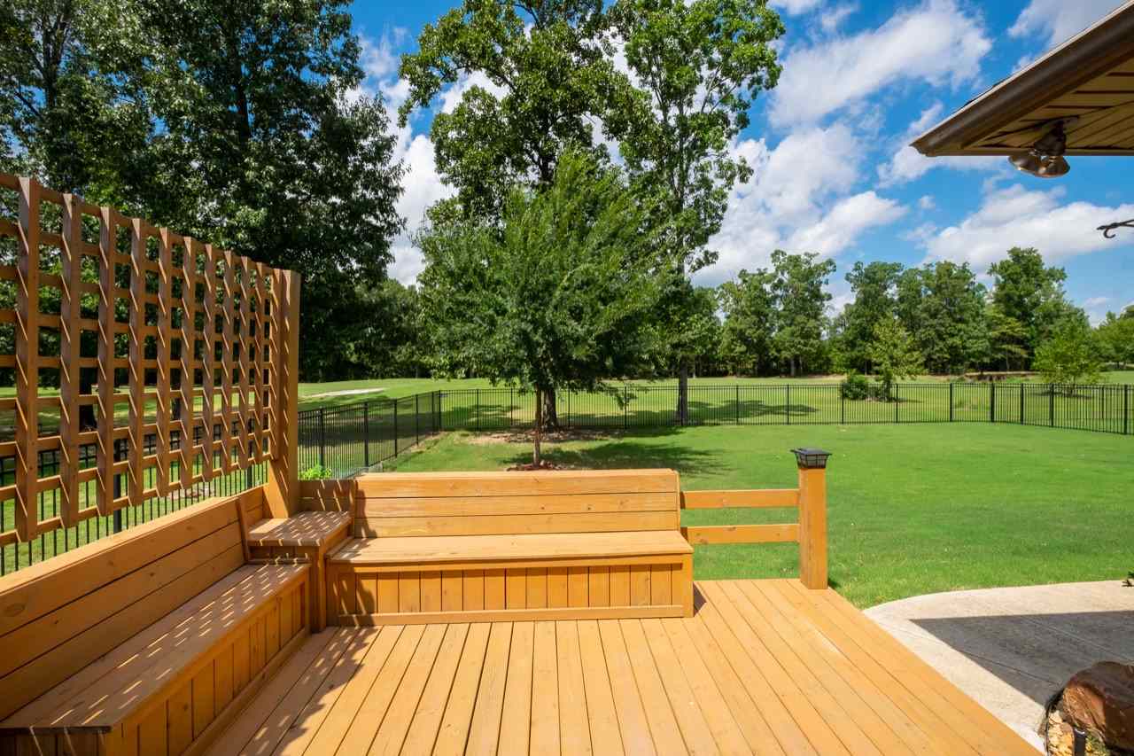 COUNTRY CLUB OF ARK THE - Residential