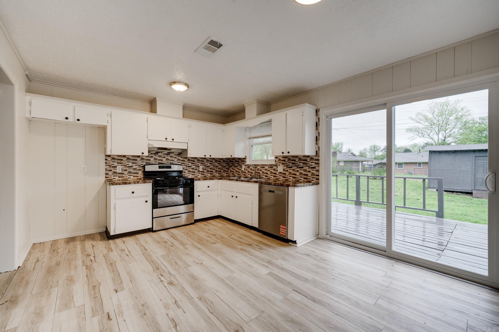 HICKMAN & MCCONNELL - Residential