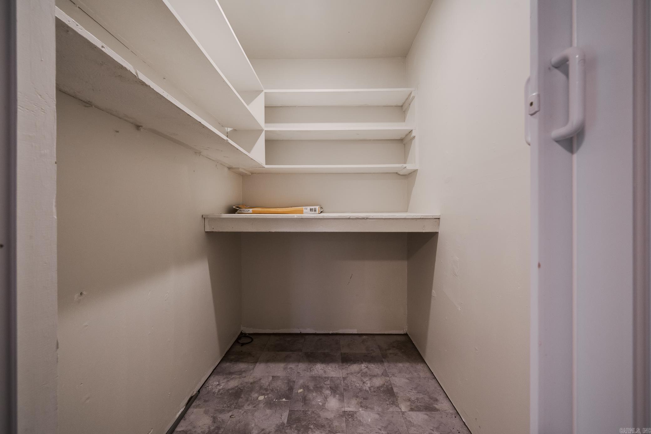 HICKMAN & MCCONNELL - Residential