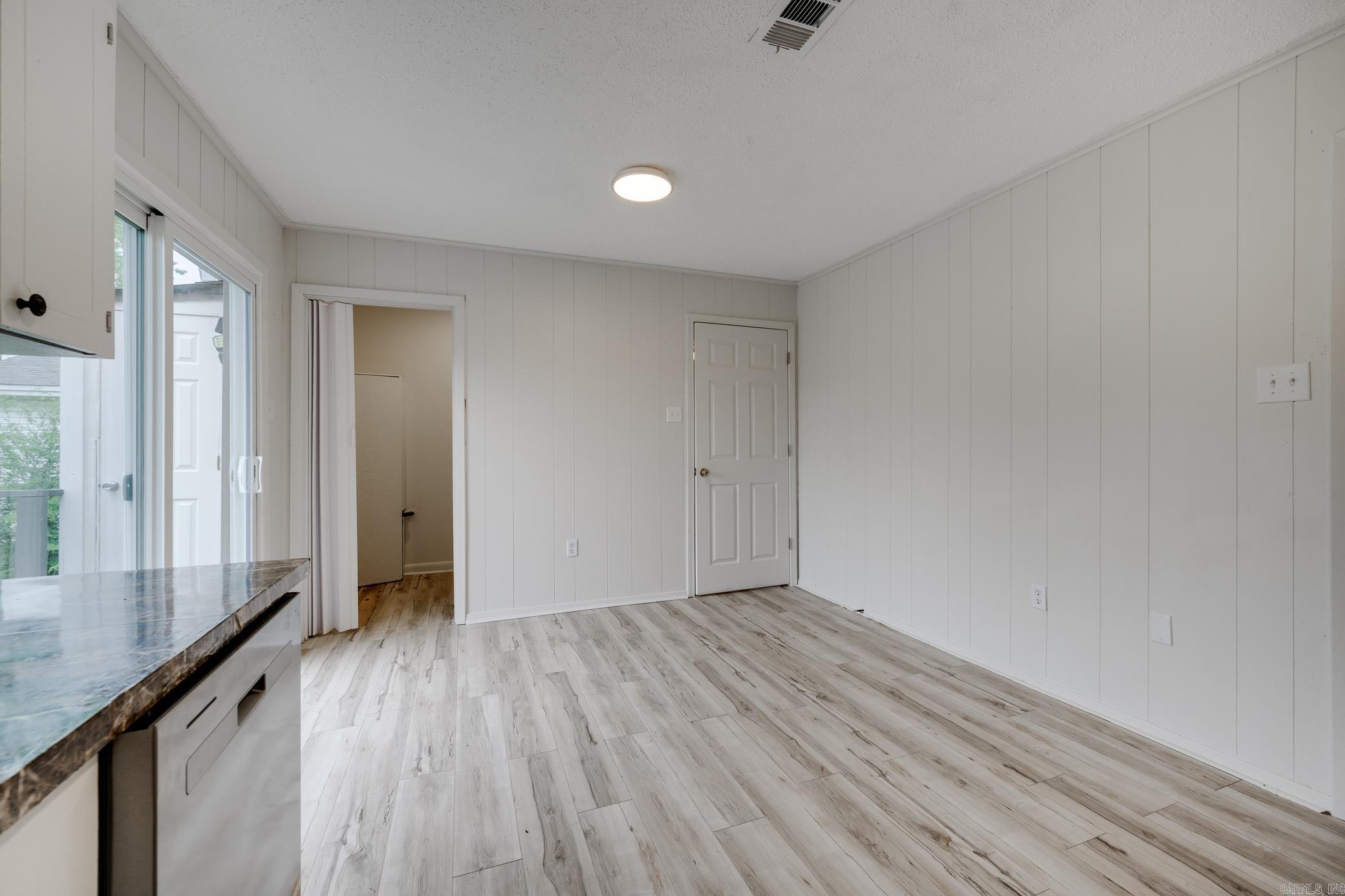 HICKMAN & MCCONNELL - Residential