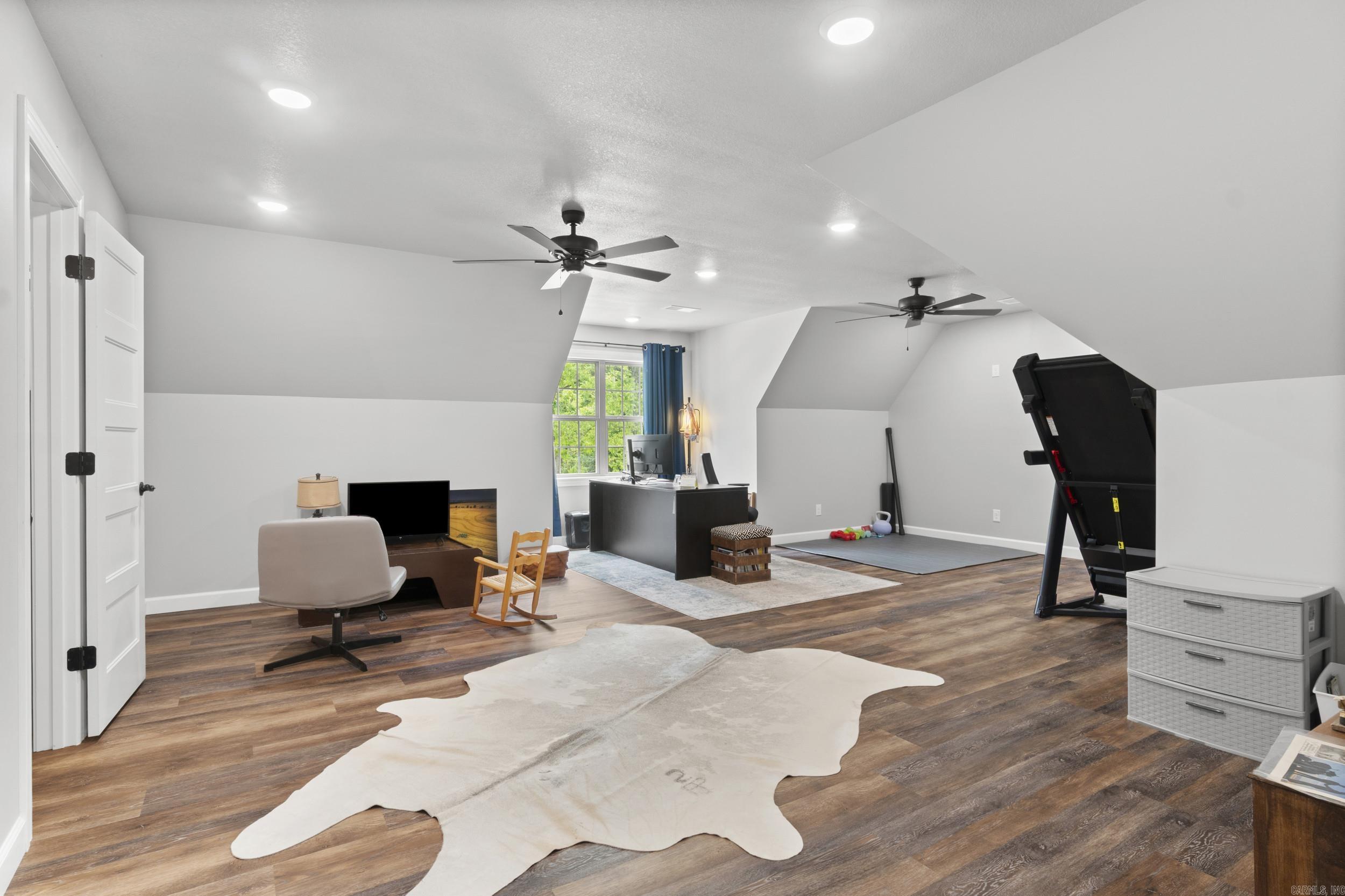 HUNTERS REST CORP - Residential