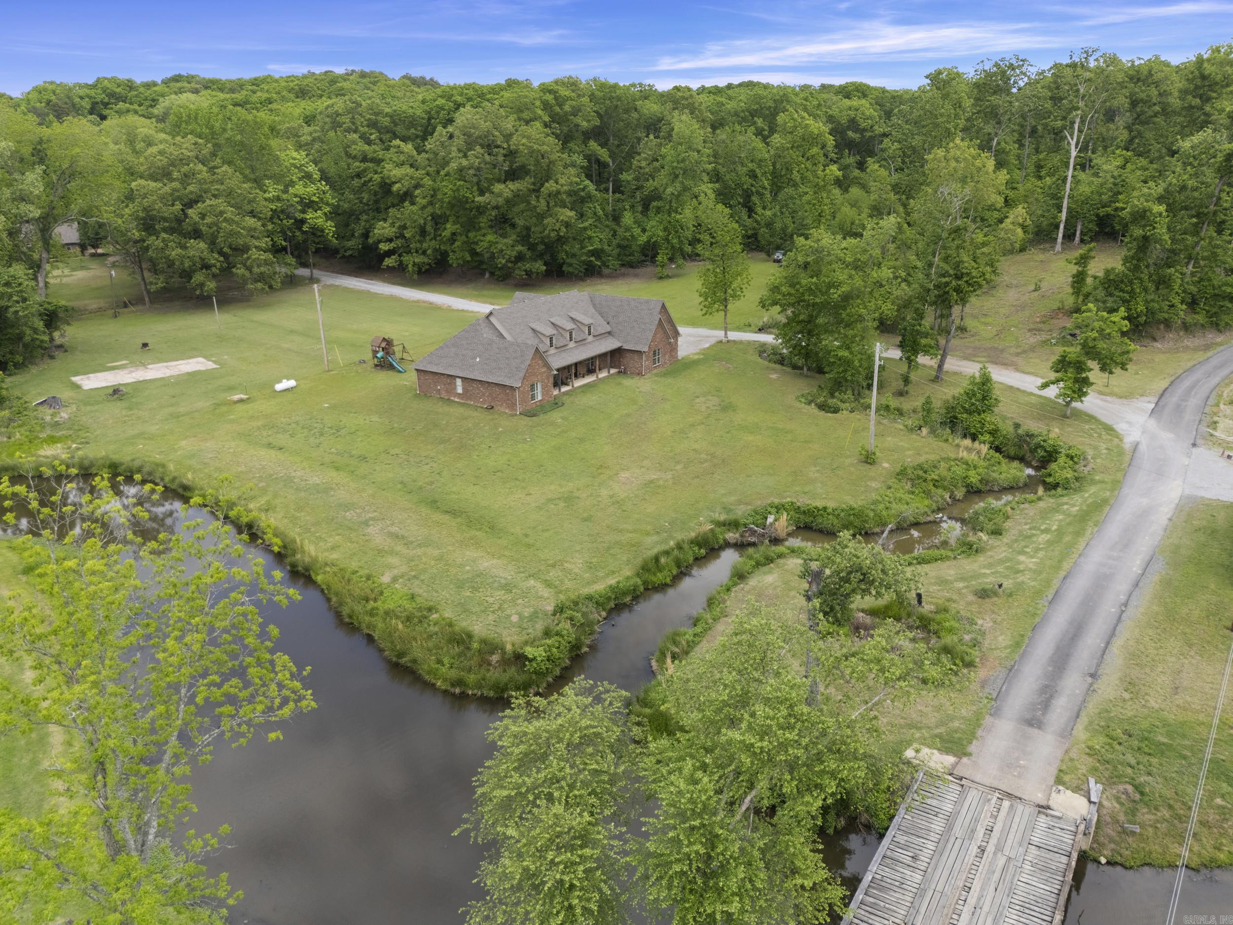 HUNTERS REST CORP - Residential