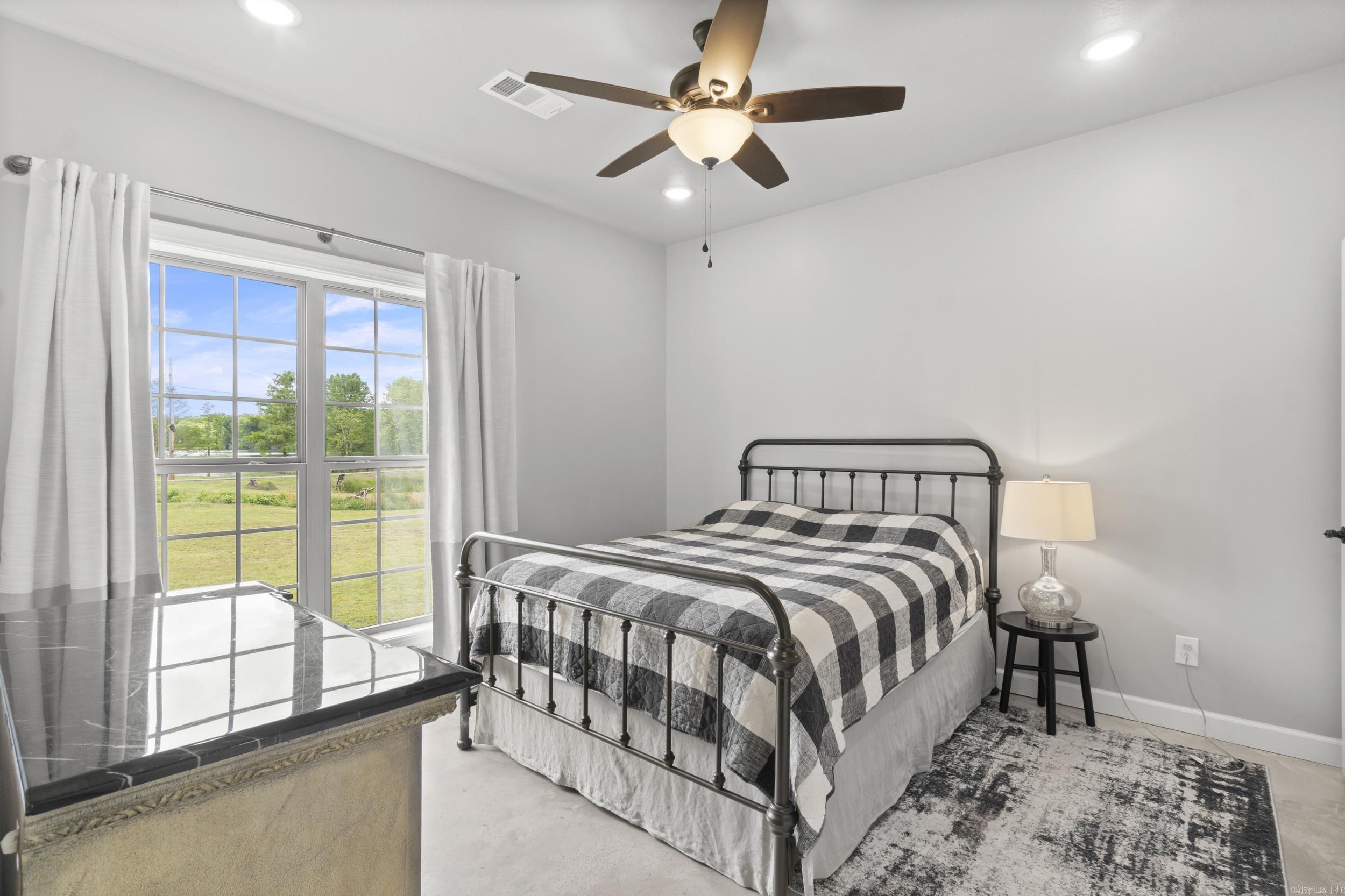 HUNTERS REST CORP - Residential