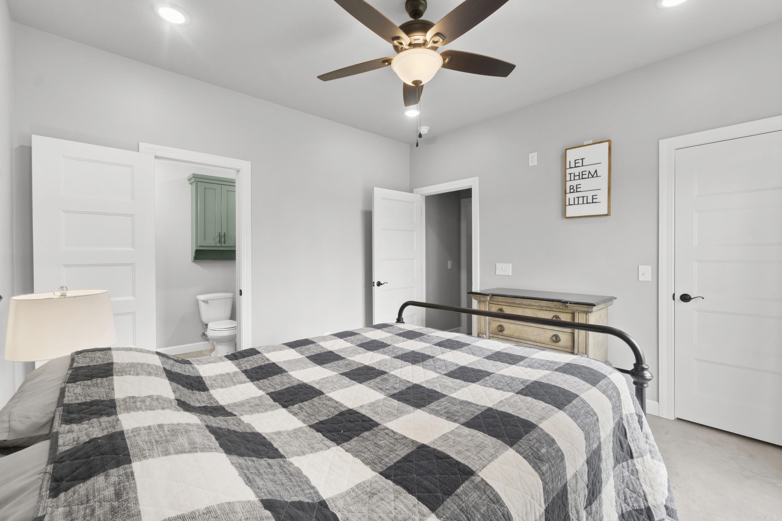 HUNTERS REST CORP - Residential